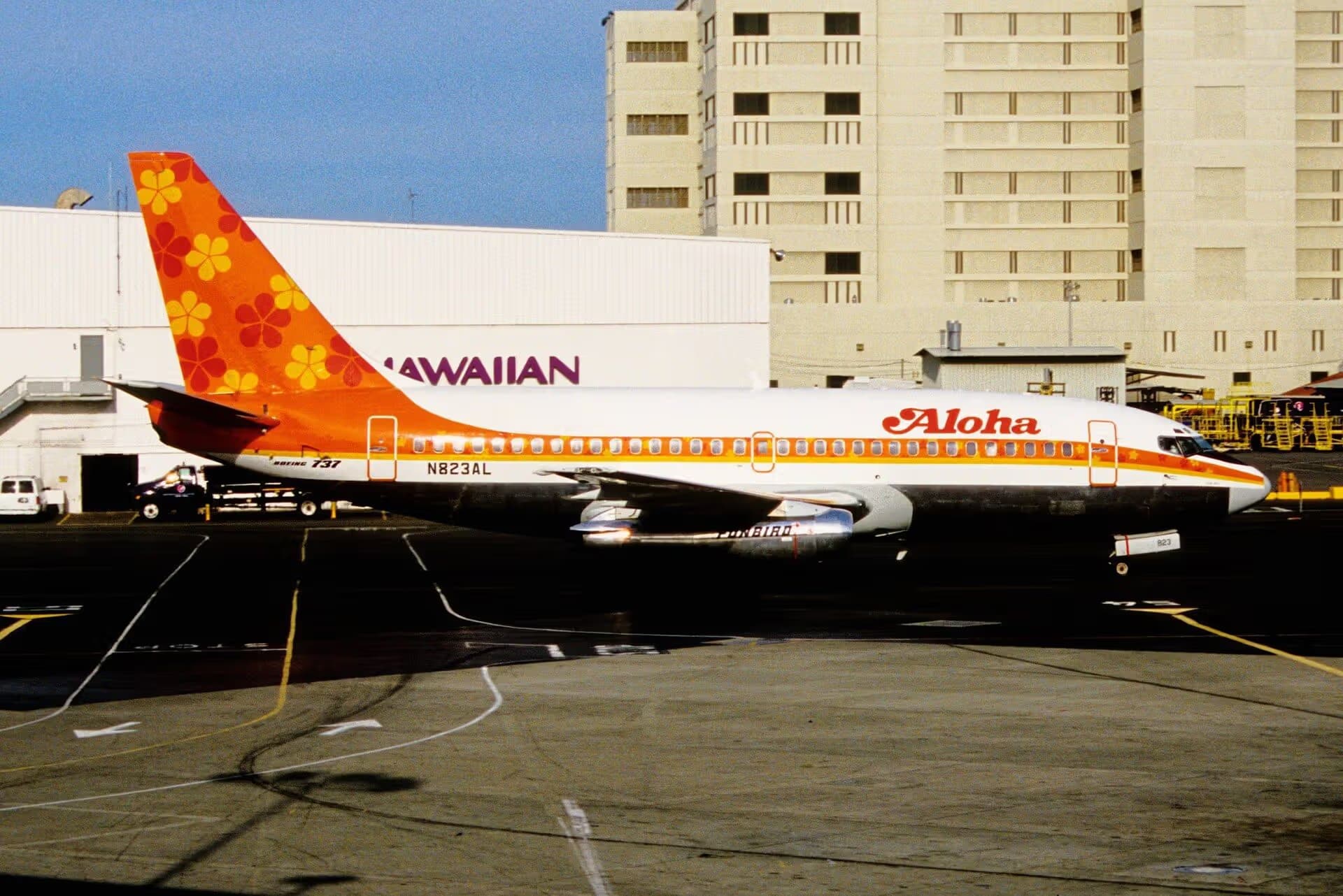 N823AL — Boeing