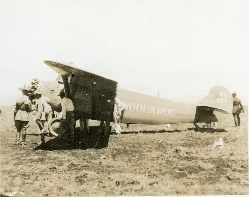 Unidentified — Single-engine aircraft