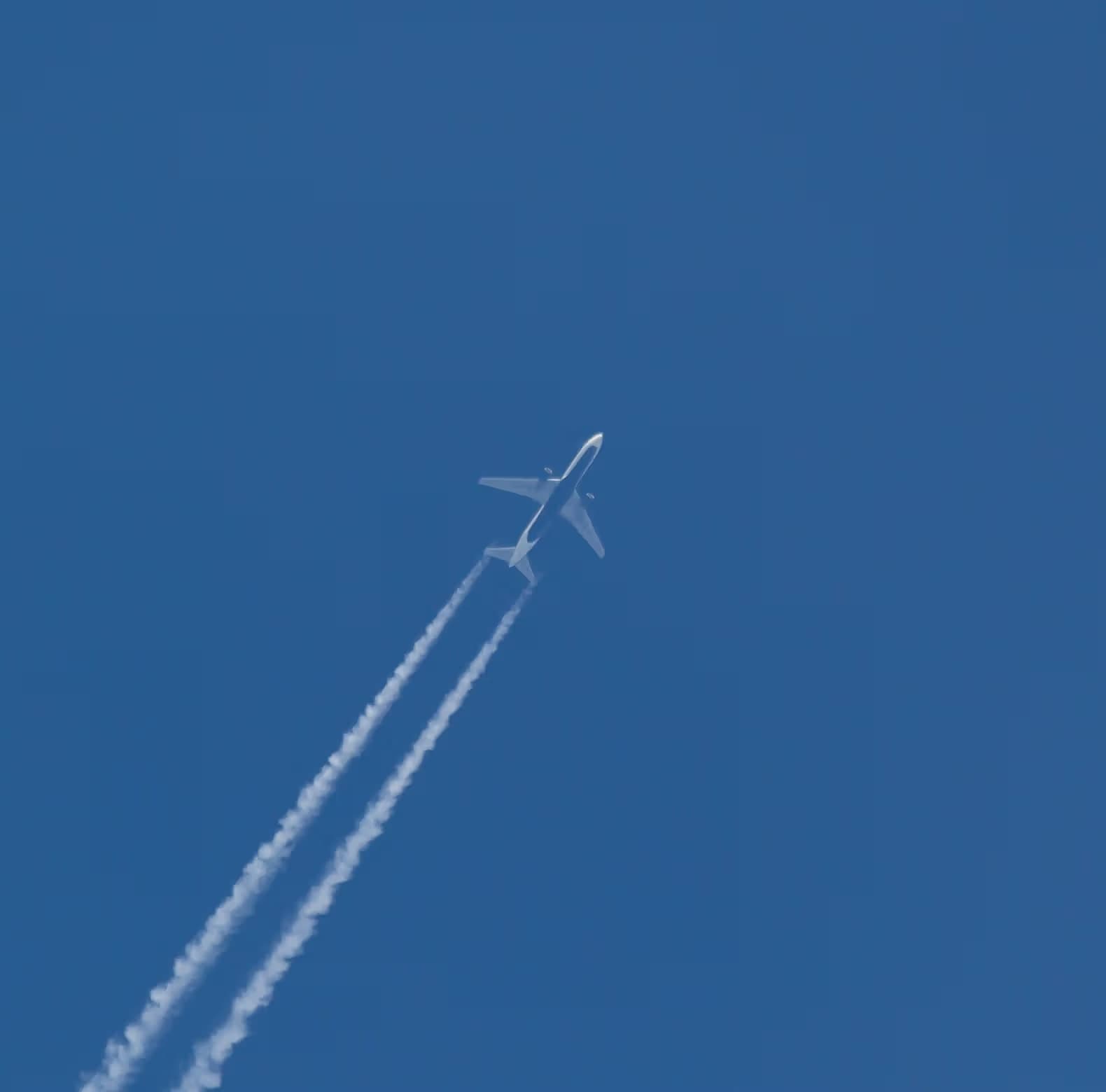 N178DZ — Twin-engine aircraft