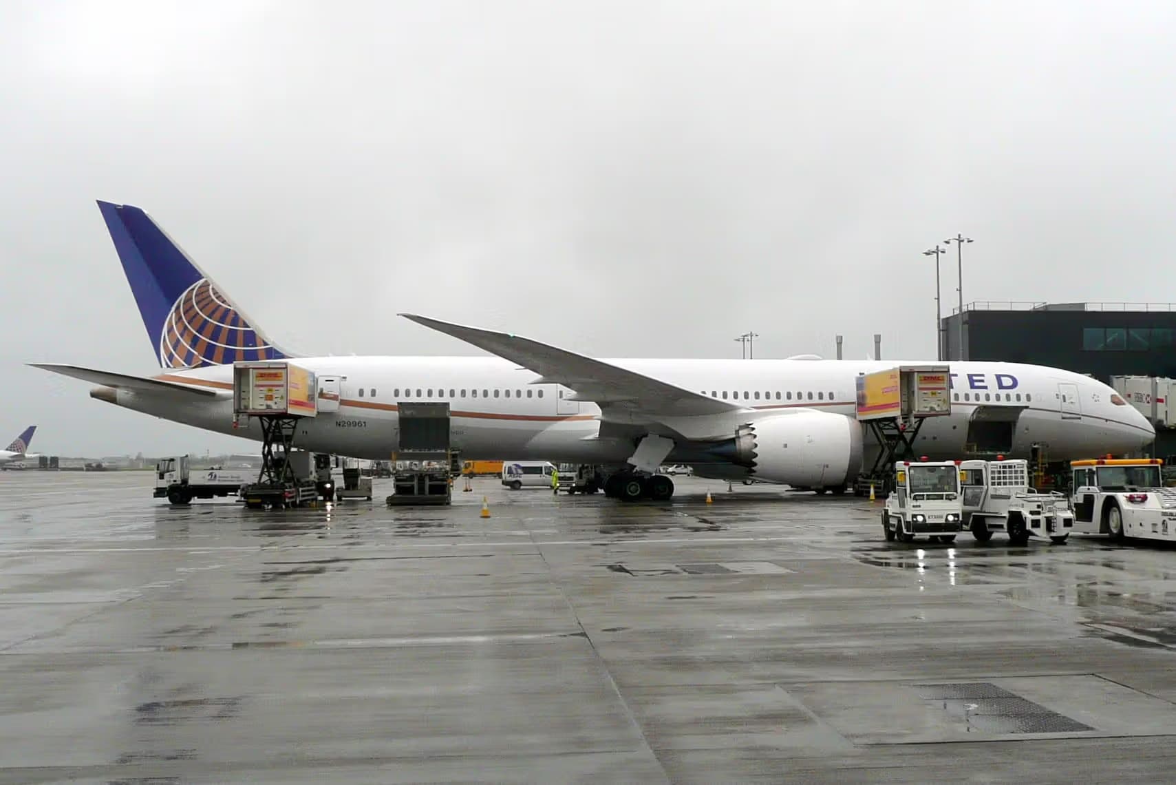 N29961 — Twin-engine aircraft