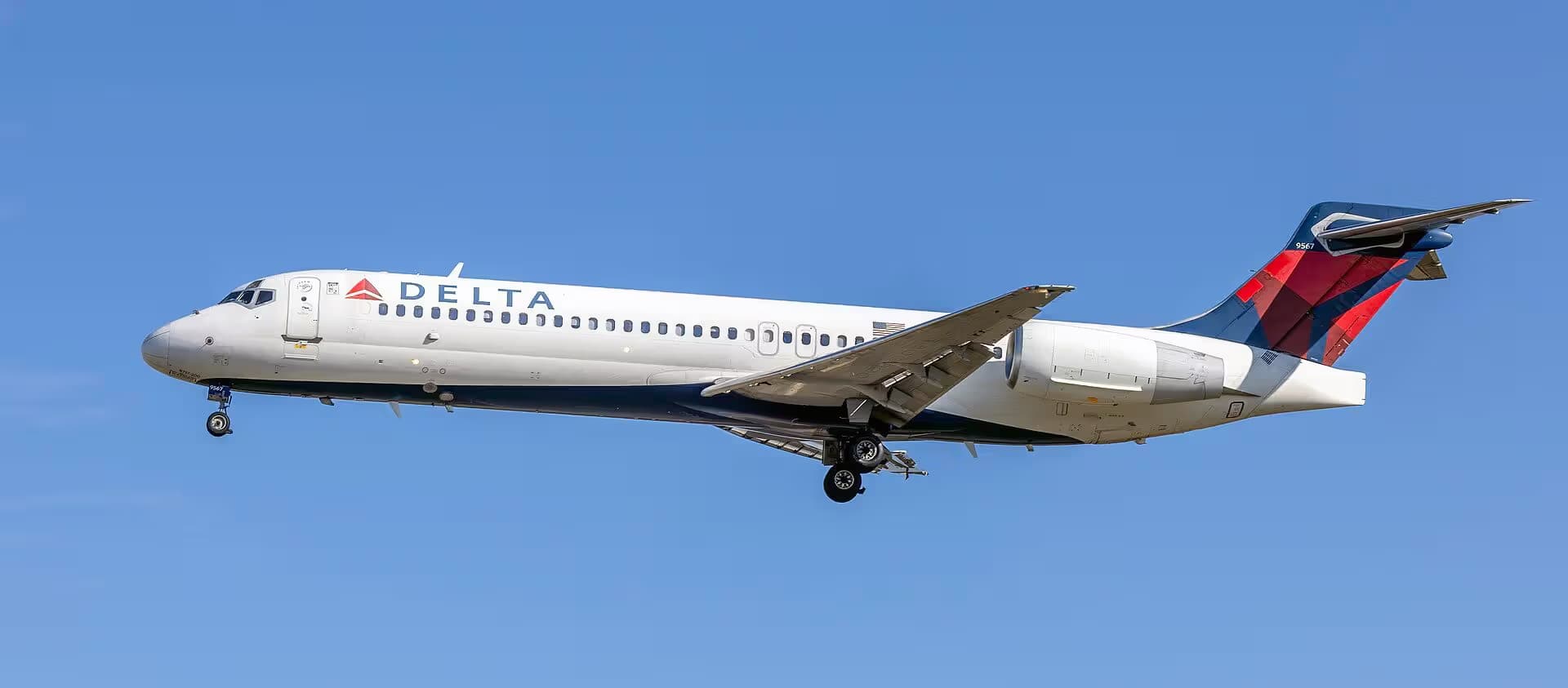N930AT — Boeing