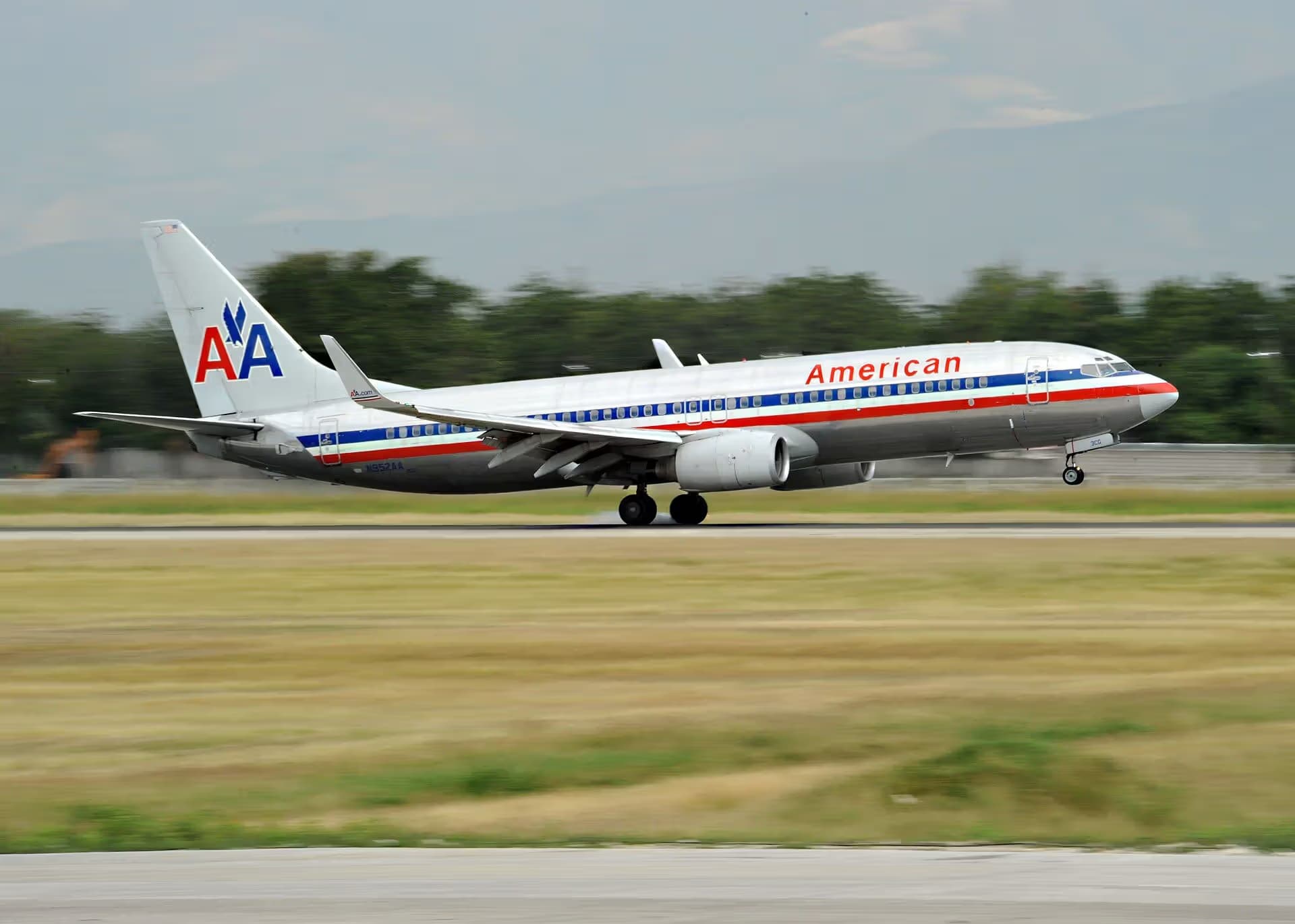 N952AA — Boeing at Toussaint Louverture International Airport