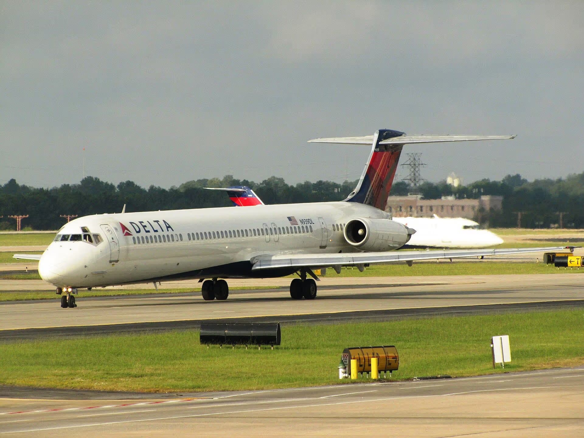 N939DL — Aircraft