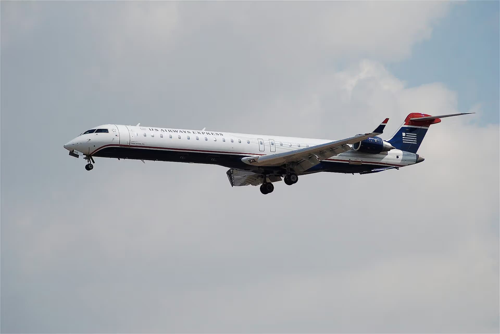 N910FJ — Bombardier