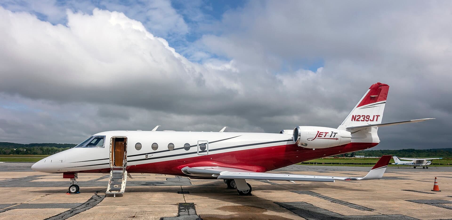 N239JT — Business jet