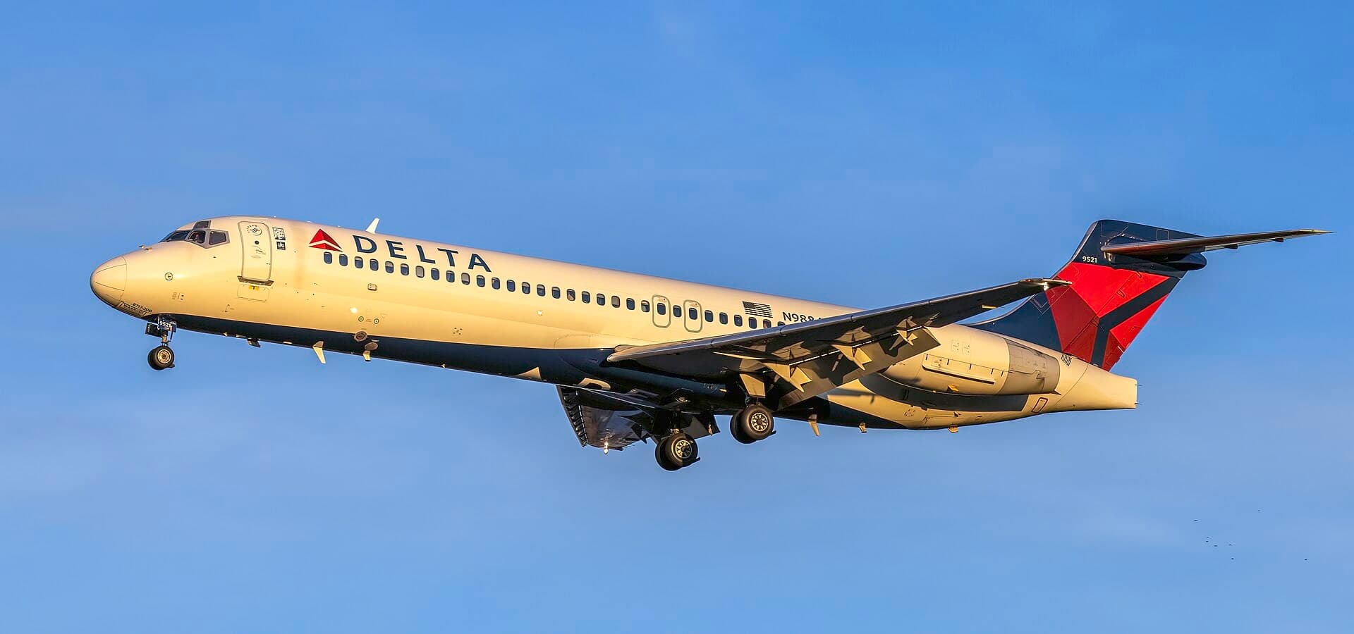 N988AT — Boeing