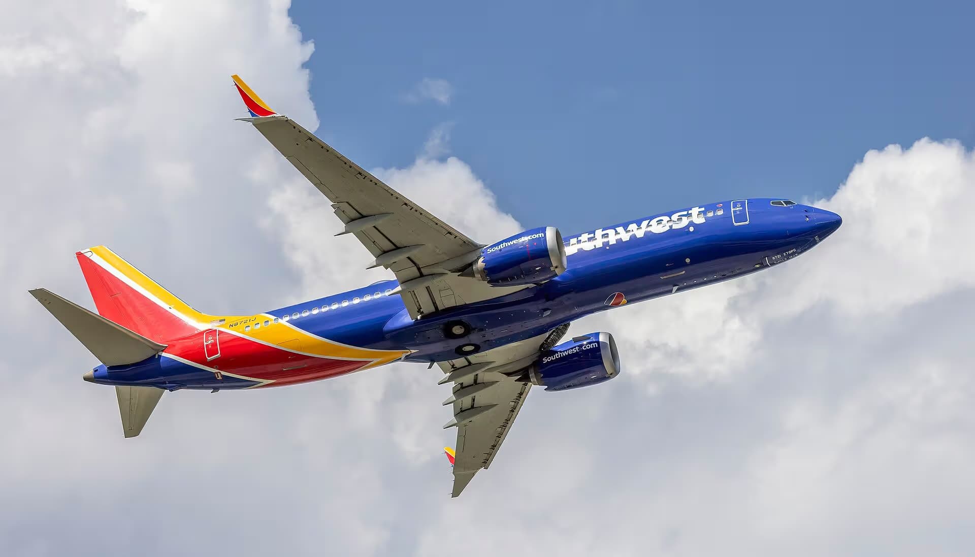 N8721J — Boeing
