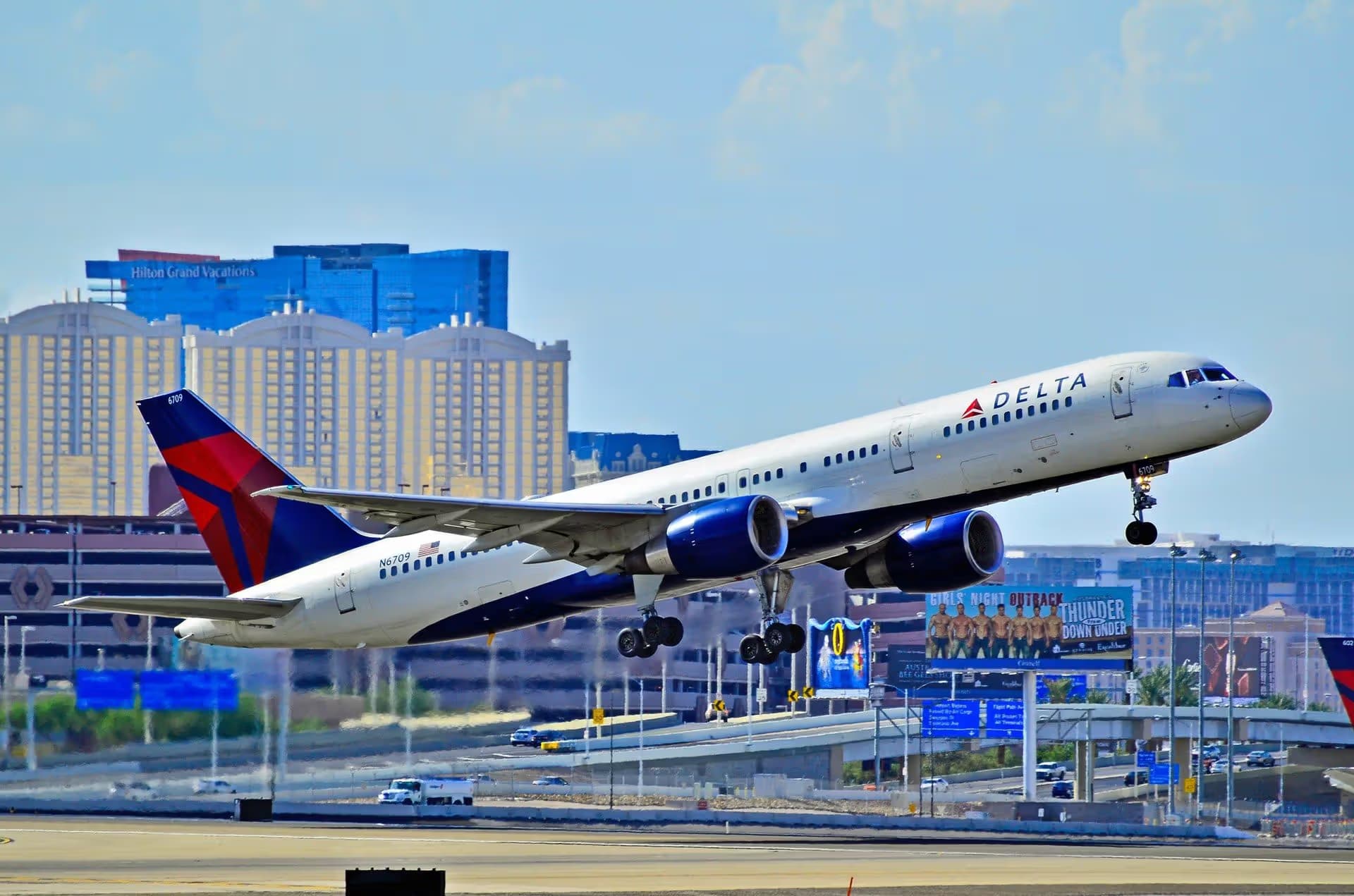 N6709 — Twin-engine aircraft