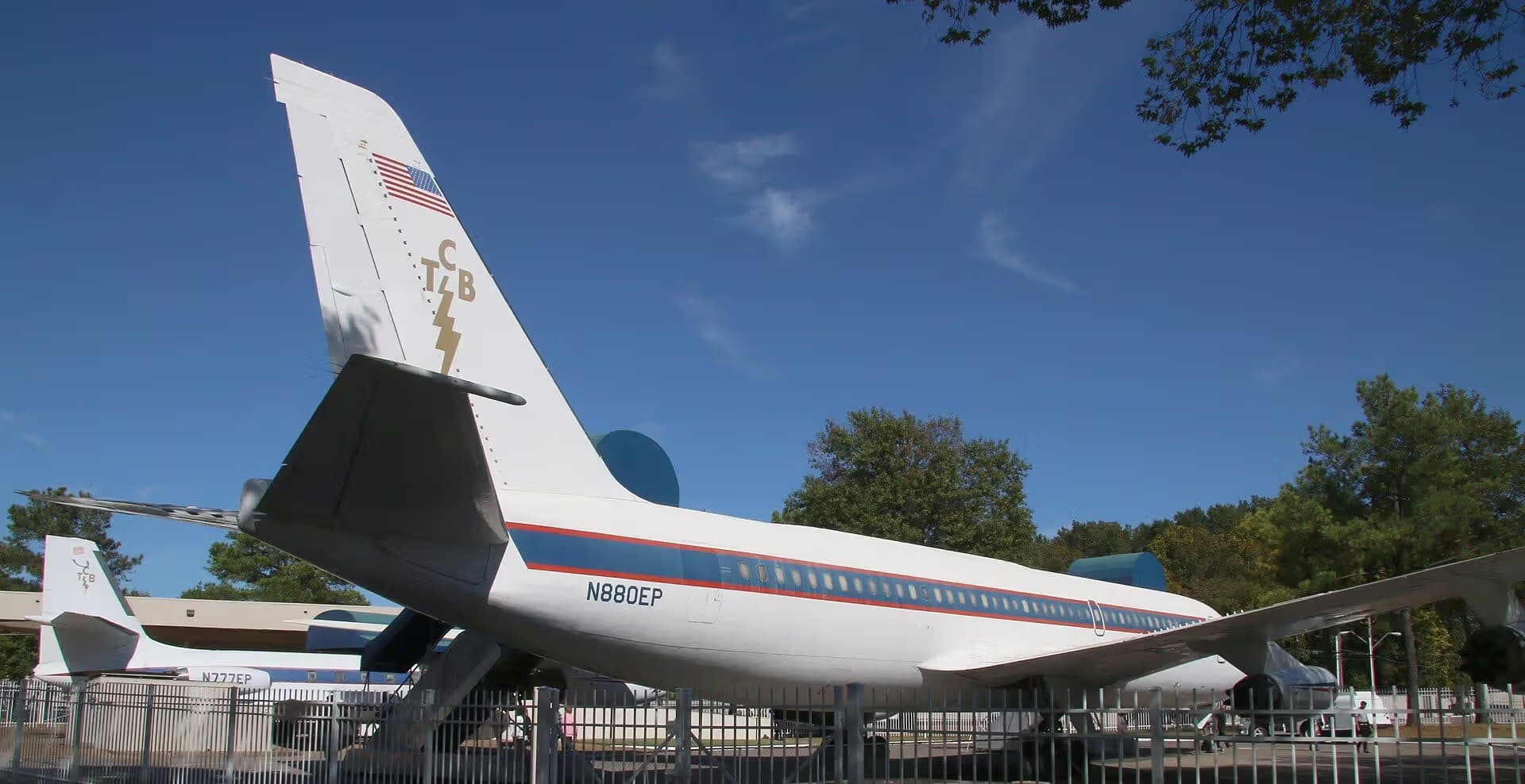 N880EP — Aircraft