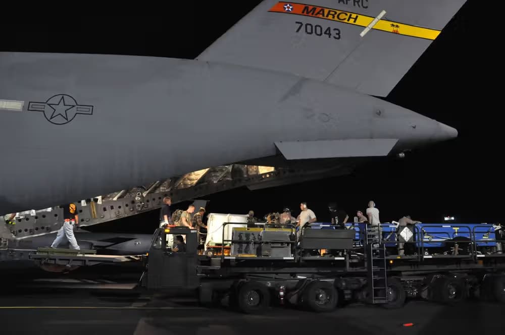 Unidentified — Aircraft at Hickam Air Force Base