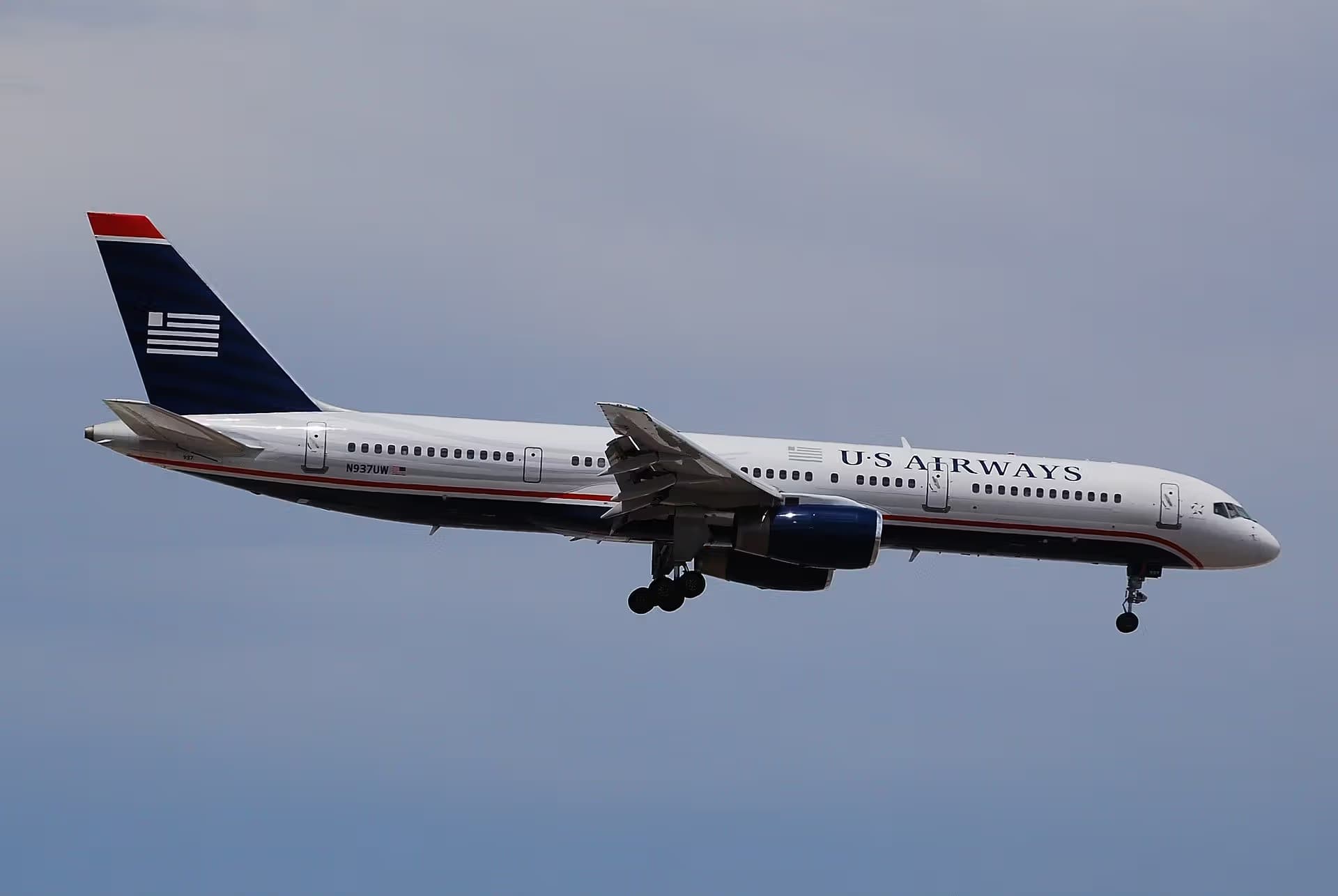 N937UW — Twin-engine aircraft