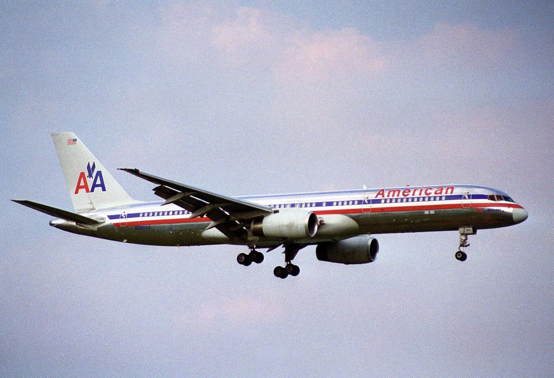 N685AA — Boeing