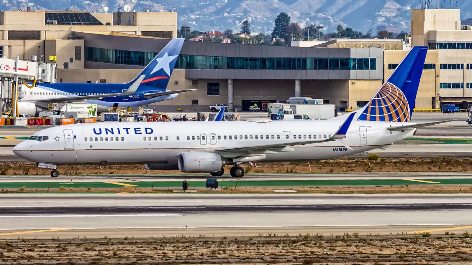 N61898 — Boeing