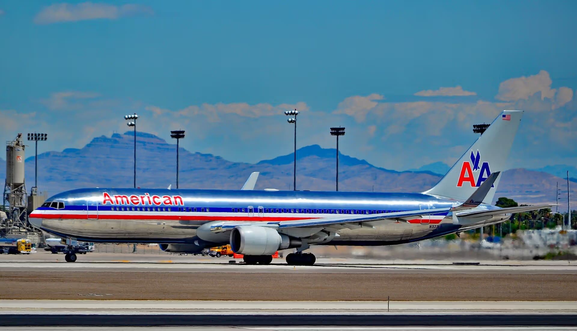 N377AN — Twin-engine aircraft