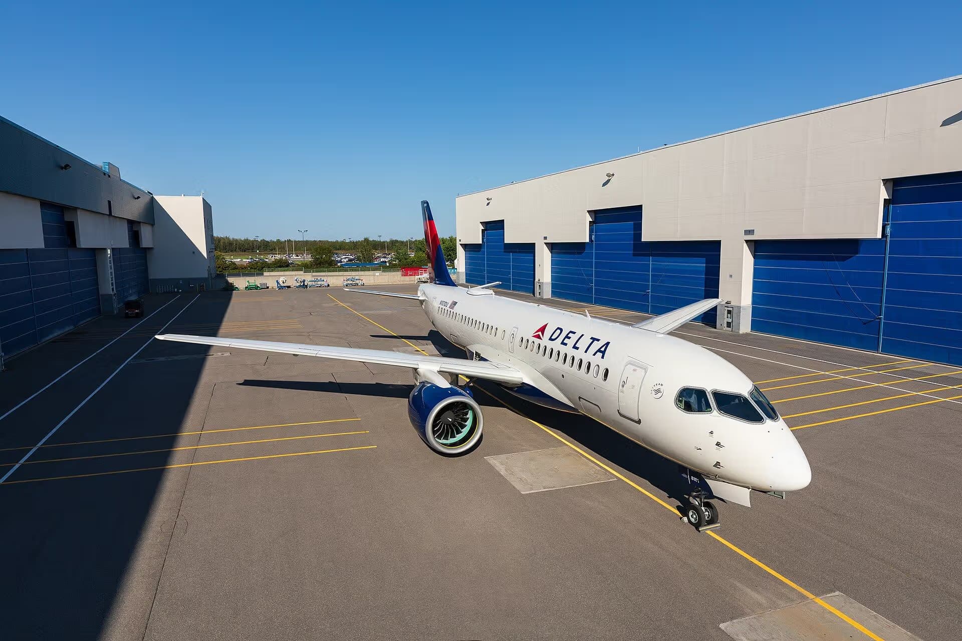 N101DU — Airbus