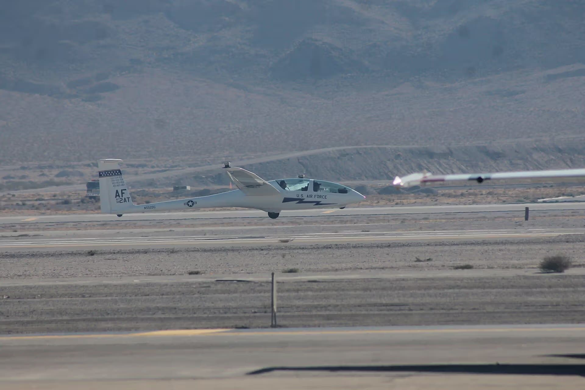 N502DG — Glider
