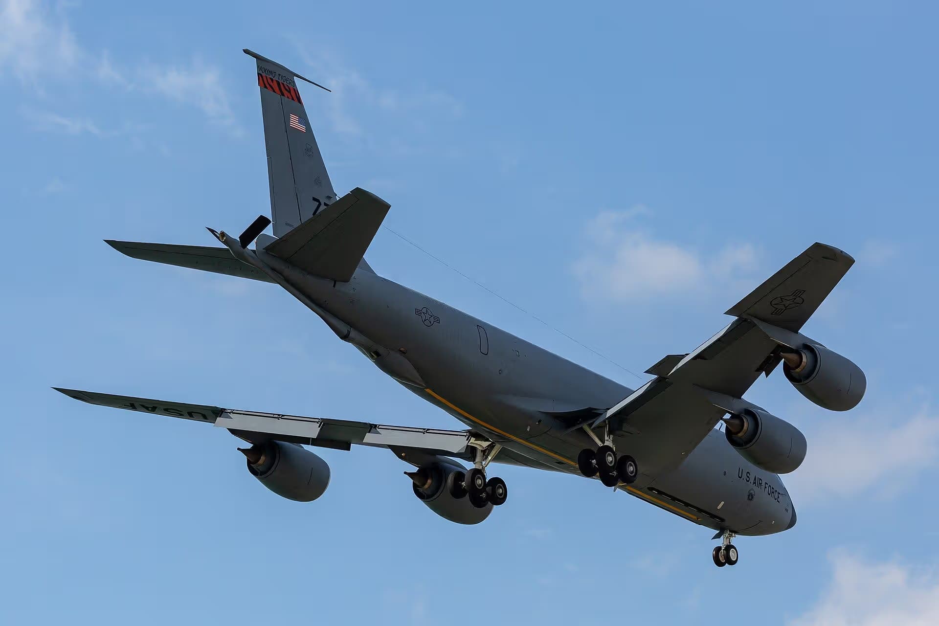 Unidentified — Aircraft