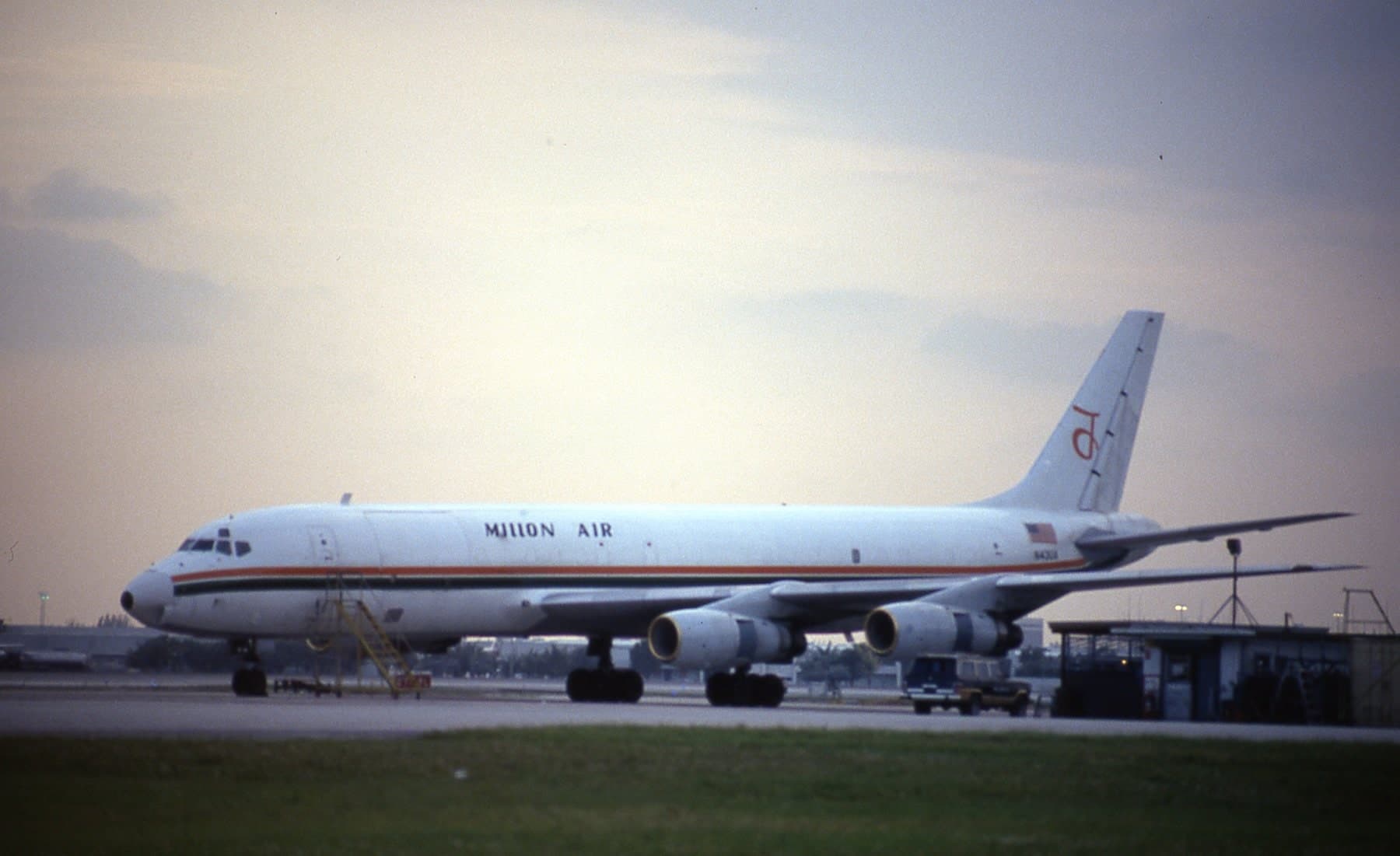 N43UA — Aircraft
