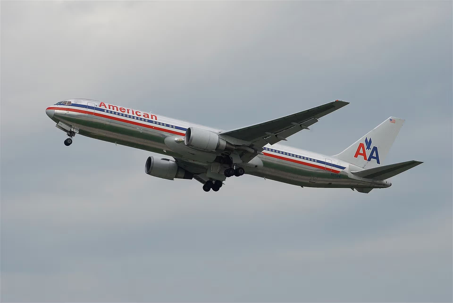 N377AN — Twin-engine aircraft