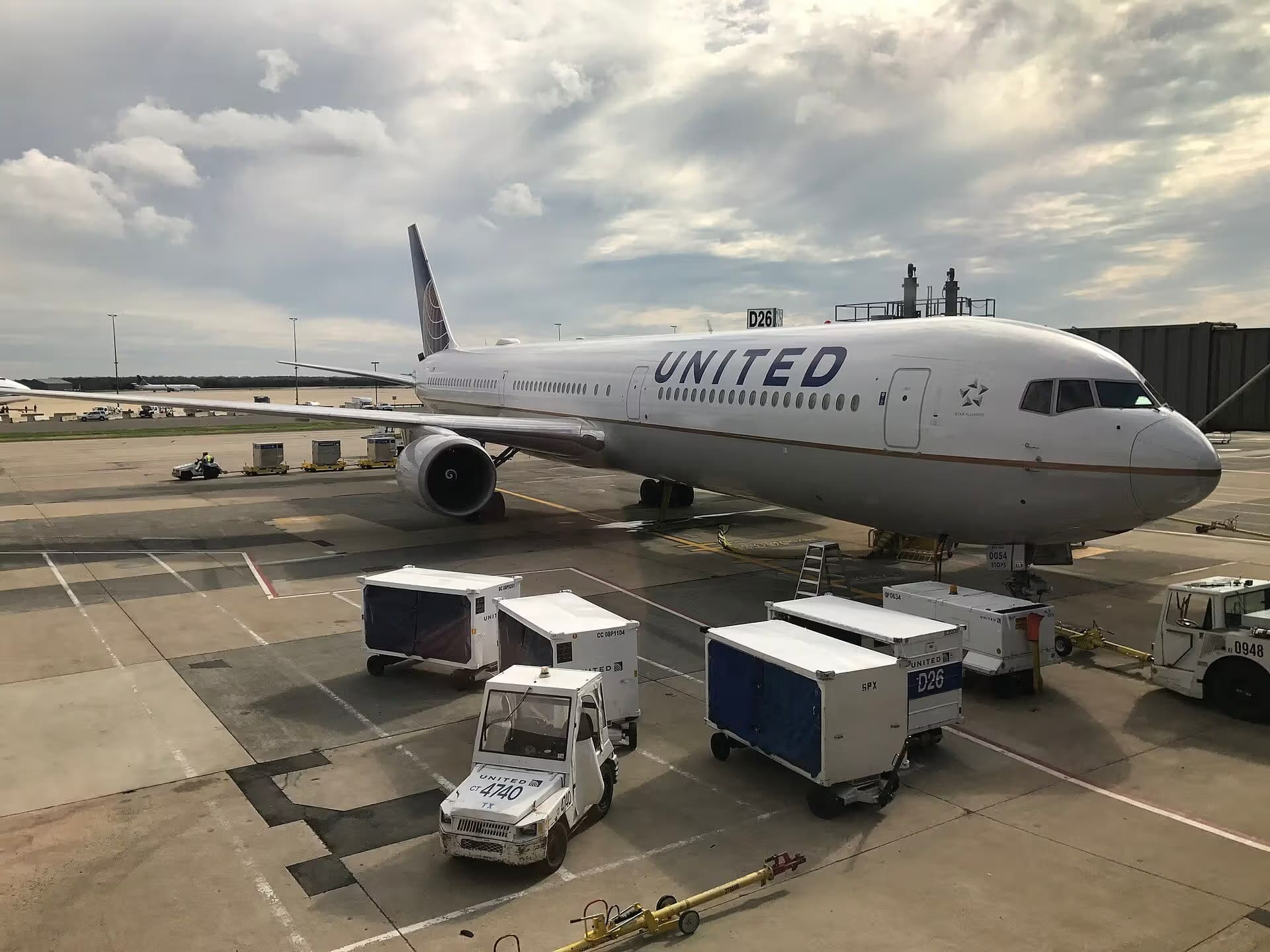N76054 — Boeing