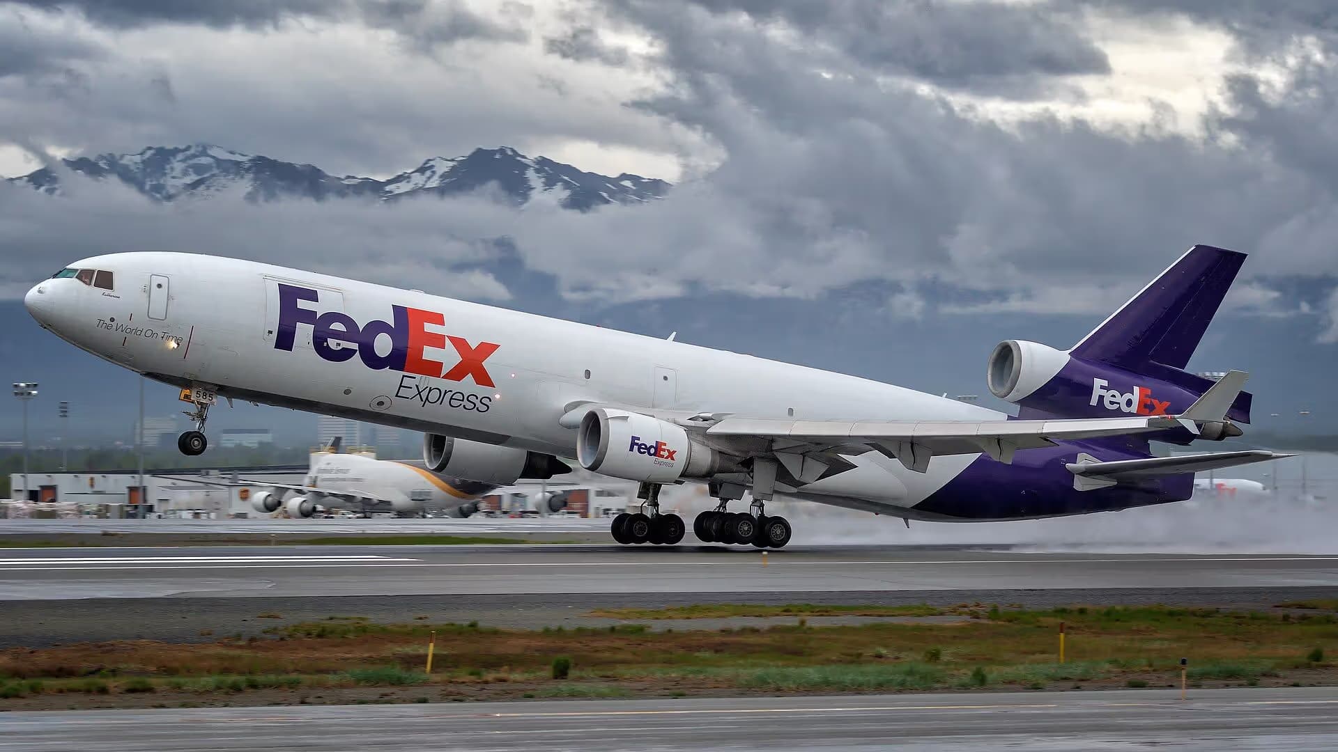 N585FE — Aircraft