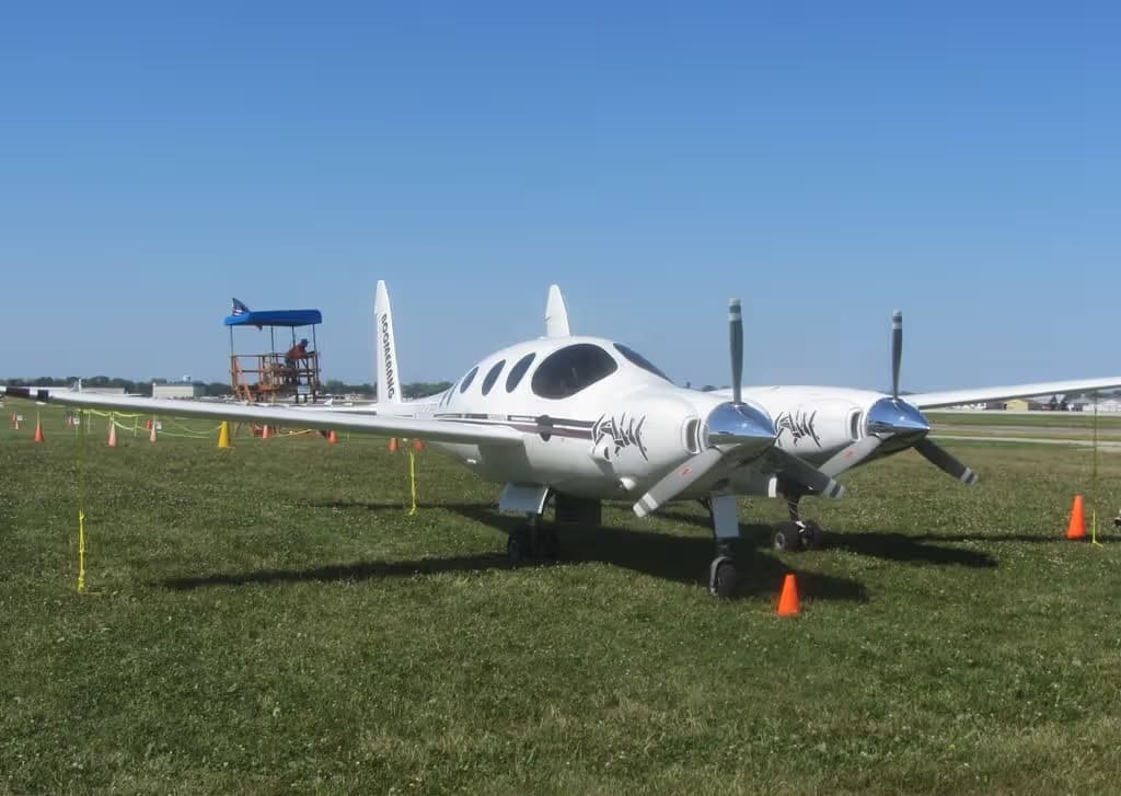N24BT — Twin-engine aircraft