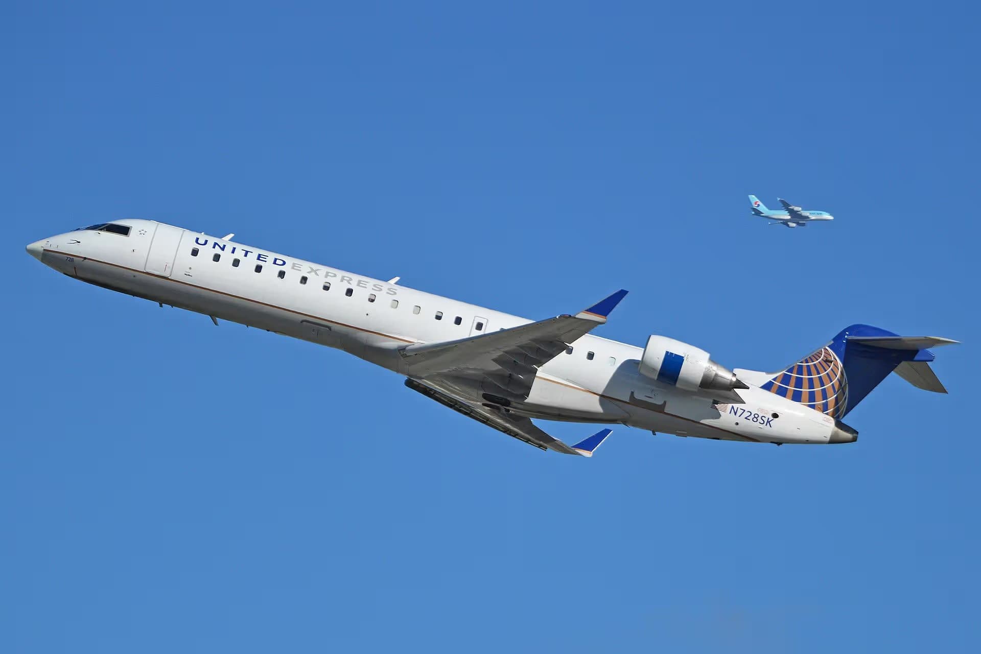 N728SK — Bombardier