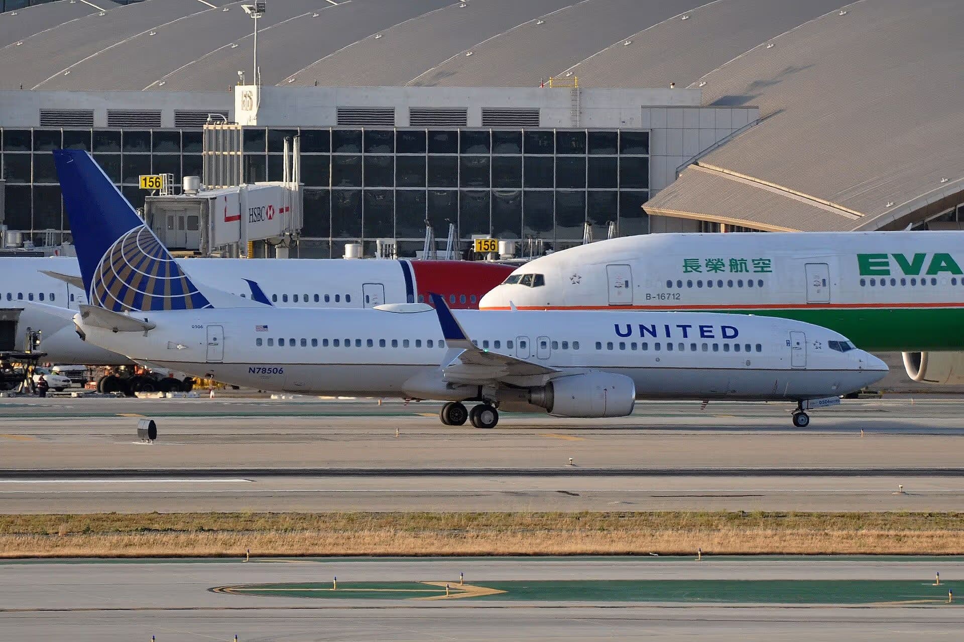 N78506 — Twin-engine aircraft