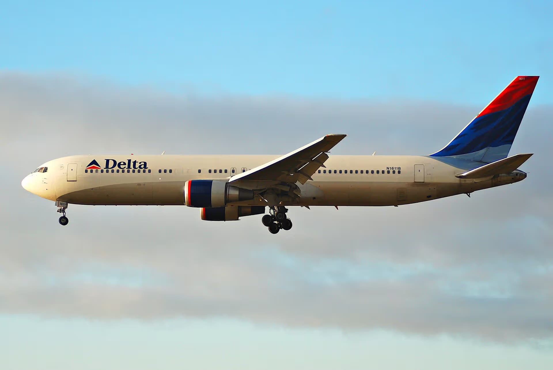 N1611B — Boeing