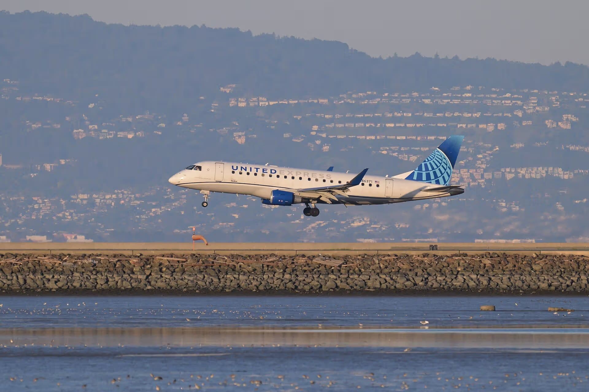 N86371 — Embraer