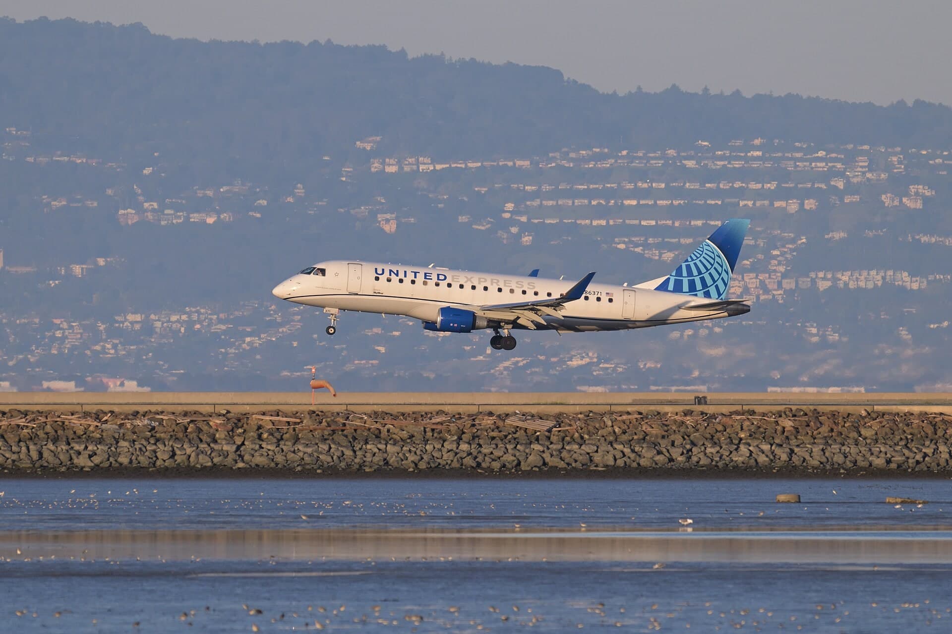 N86371 — Embraer