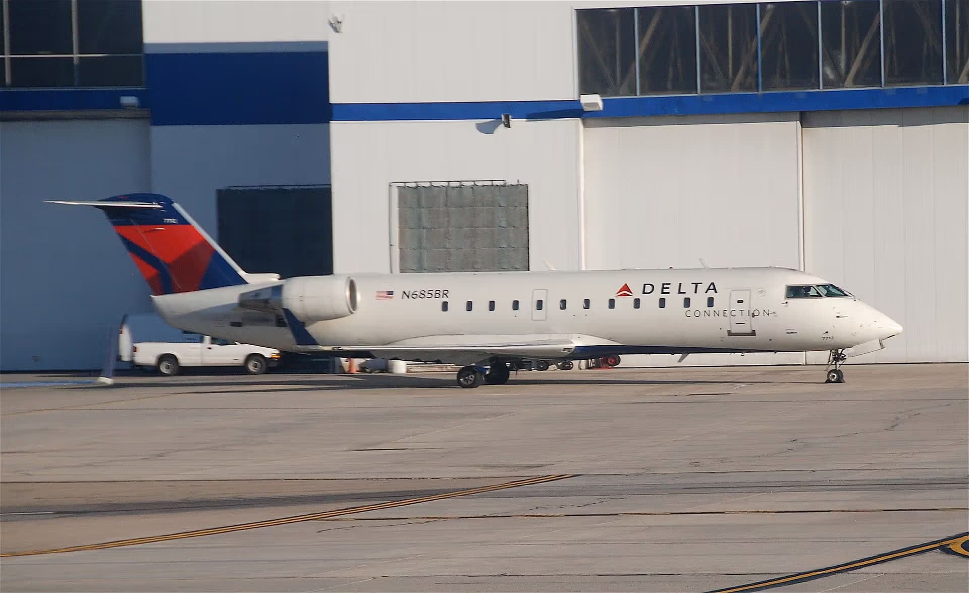 N685BR — Bombardier