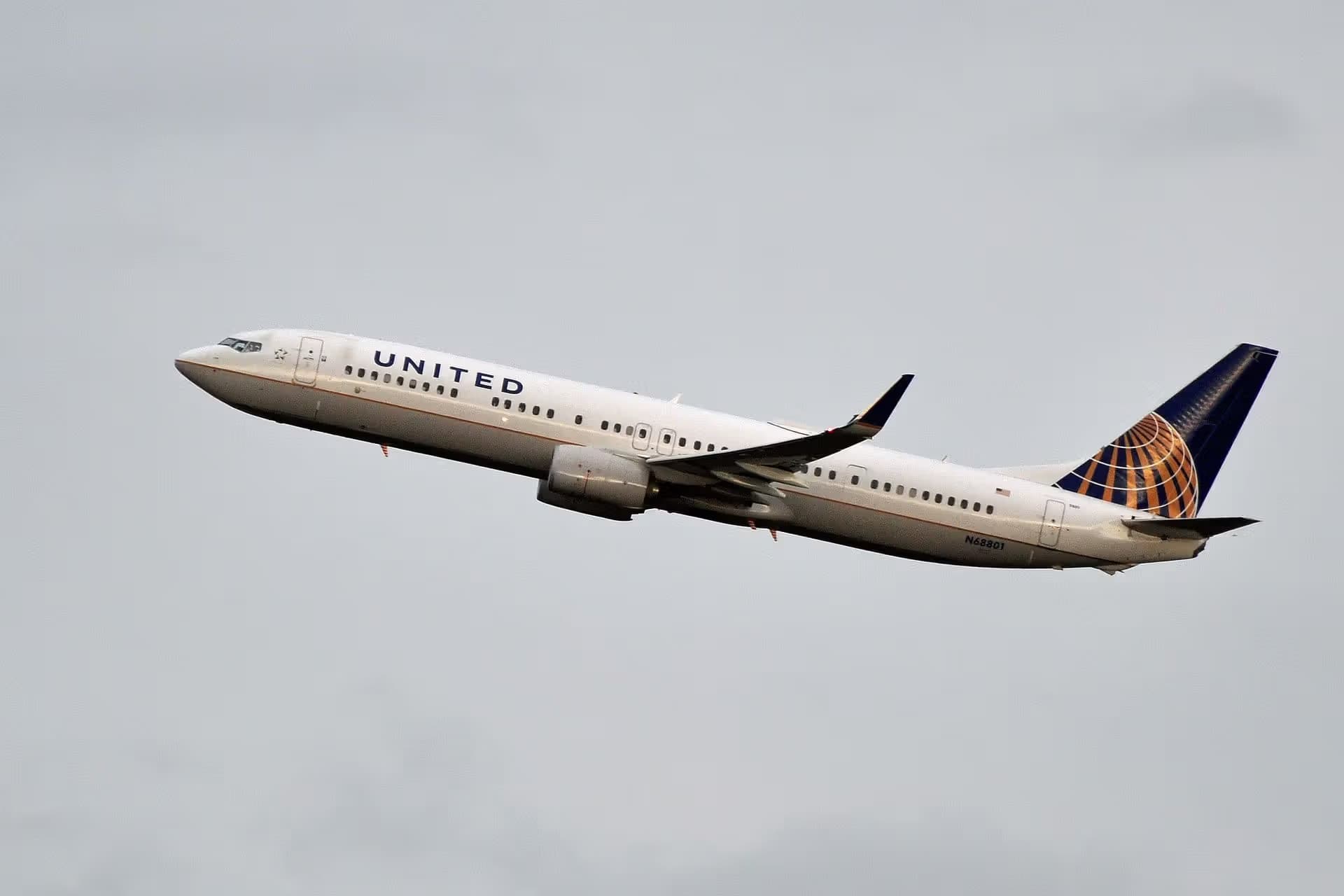 N68801 — Boeing