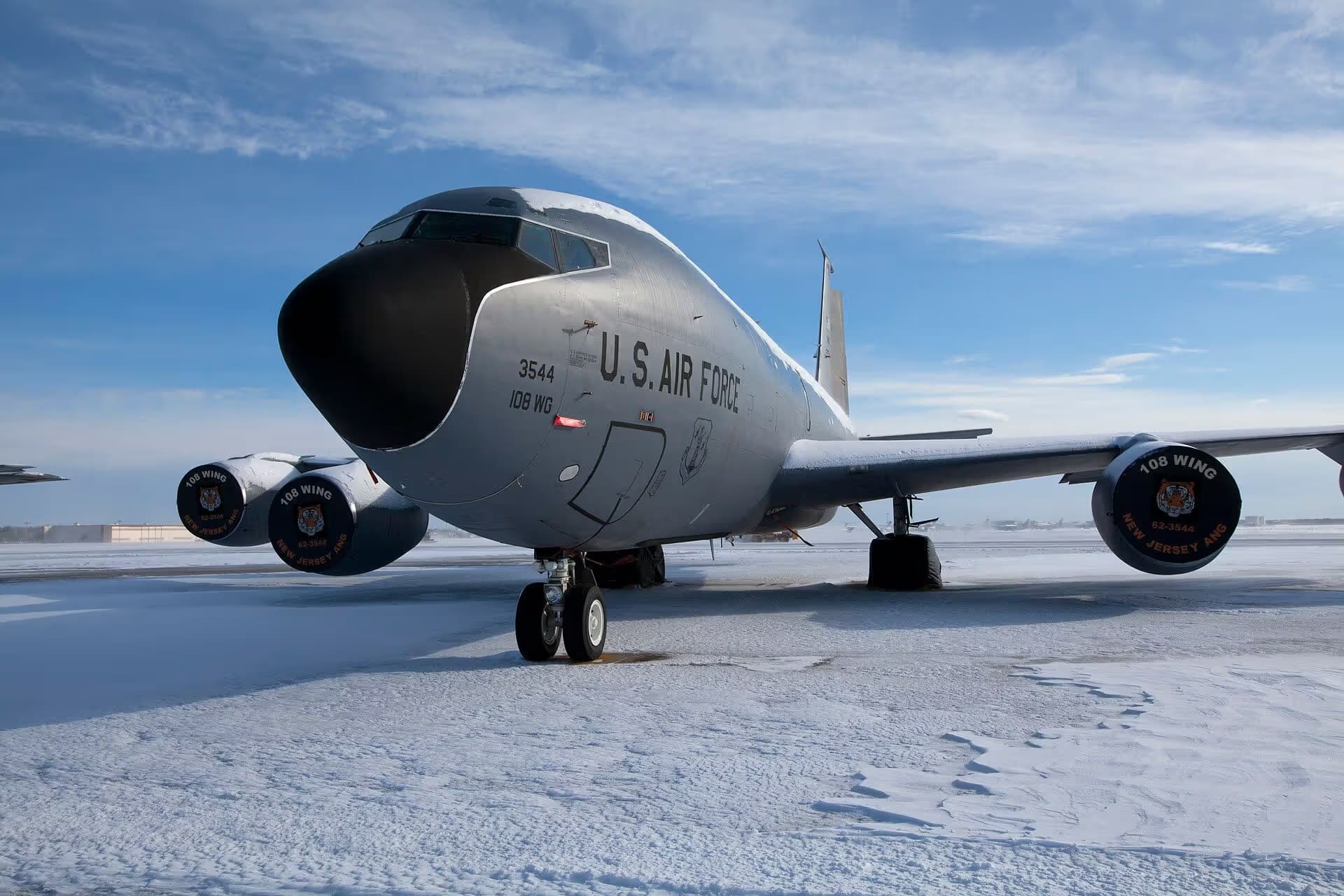 Unidentified — Aircraft