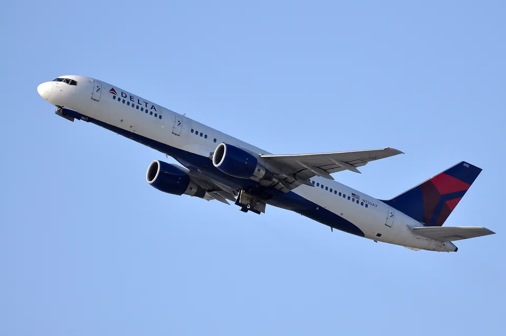 N750AT — Boeing