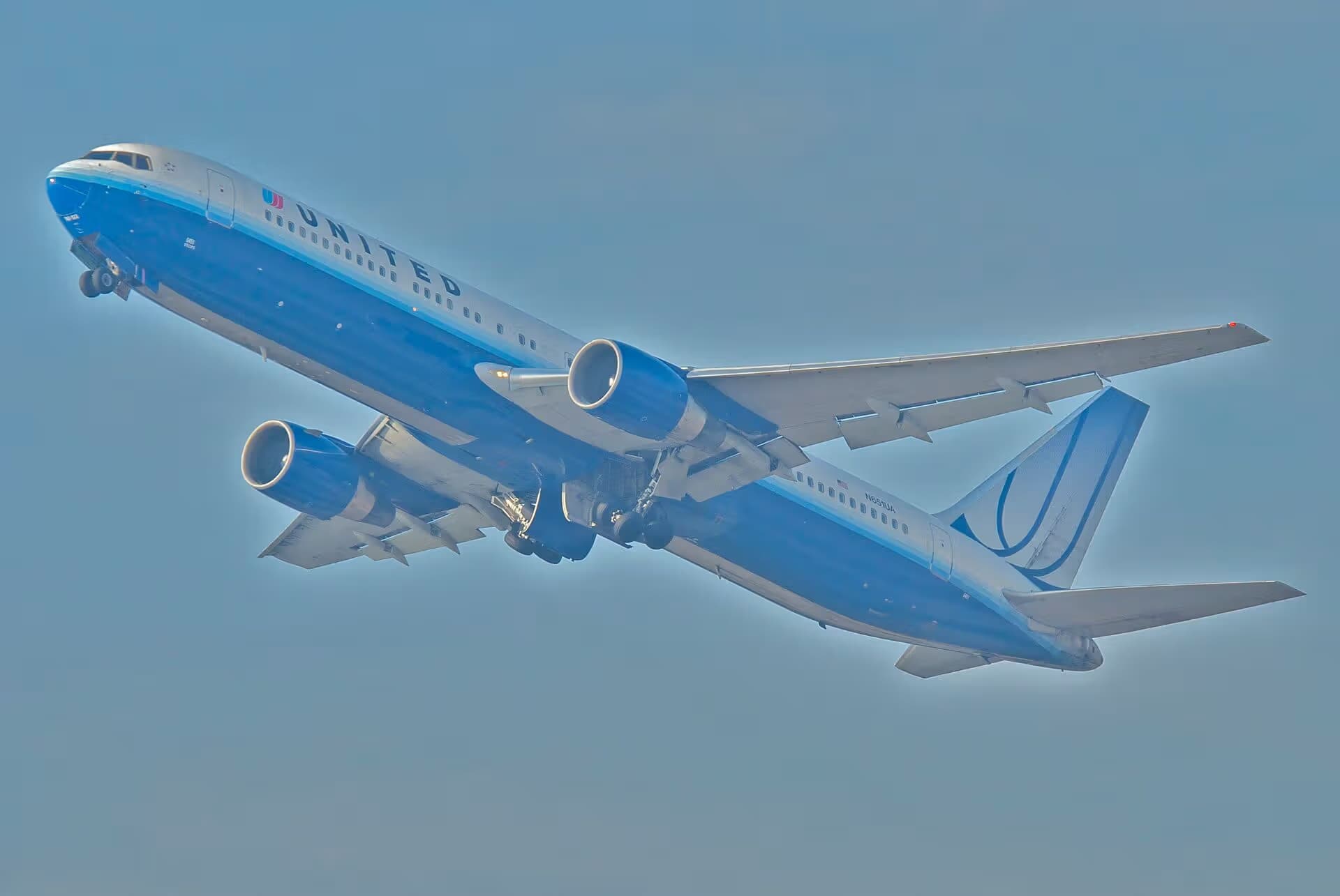 N651UA — Boeing