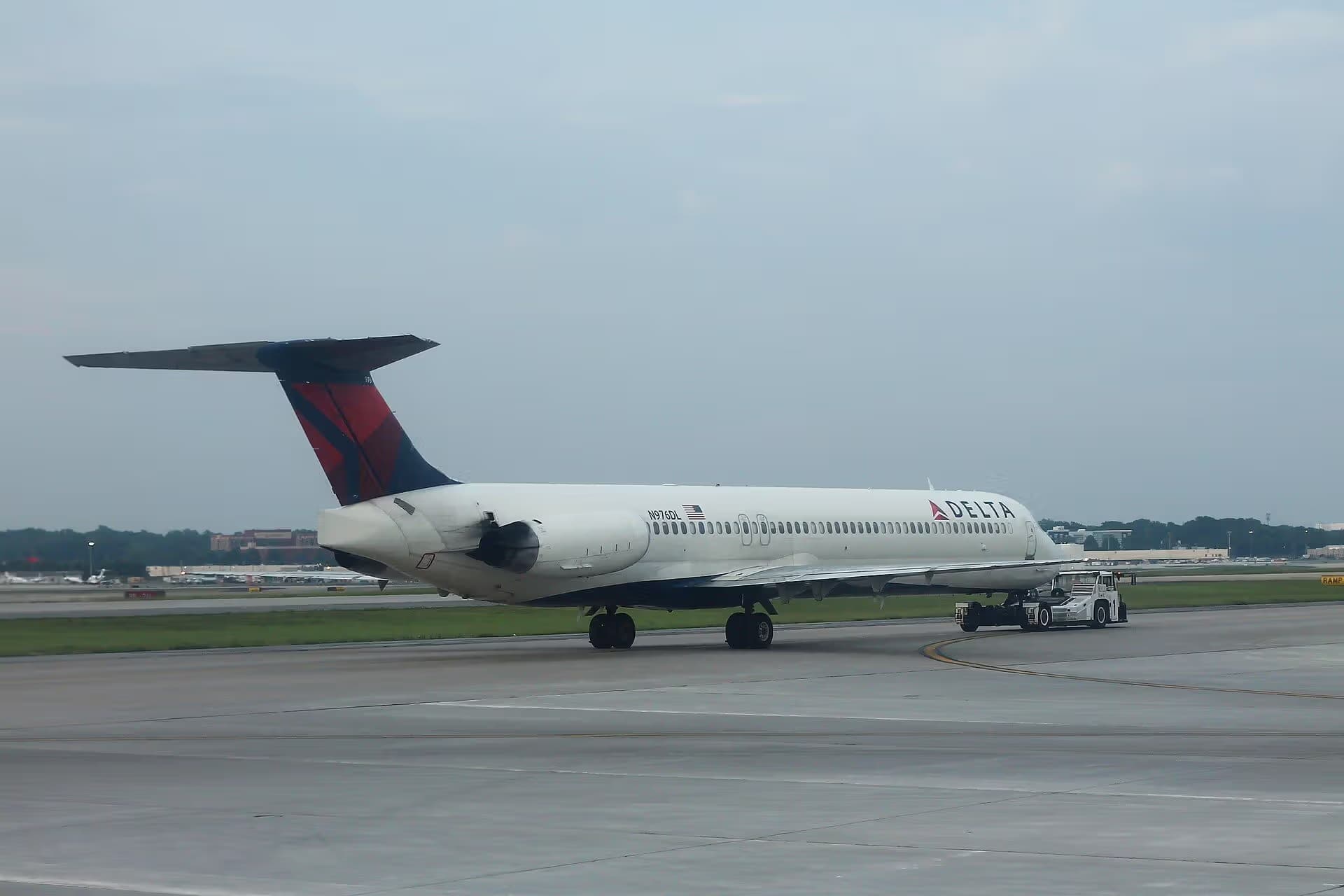 N976DL — Aircraft