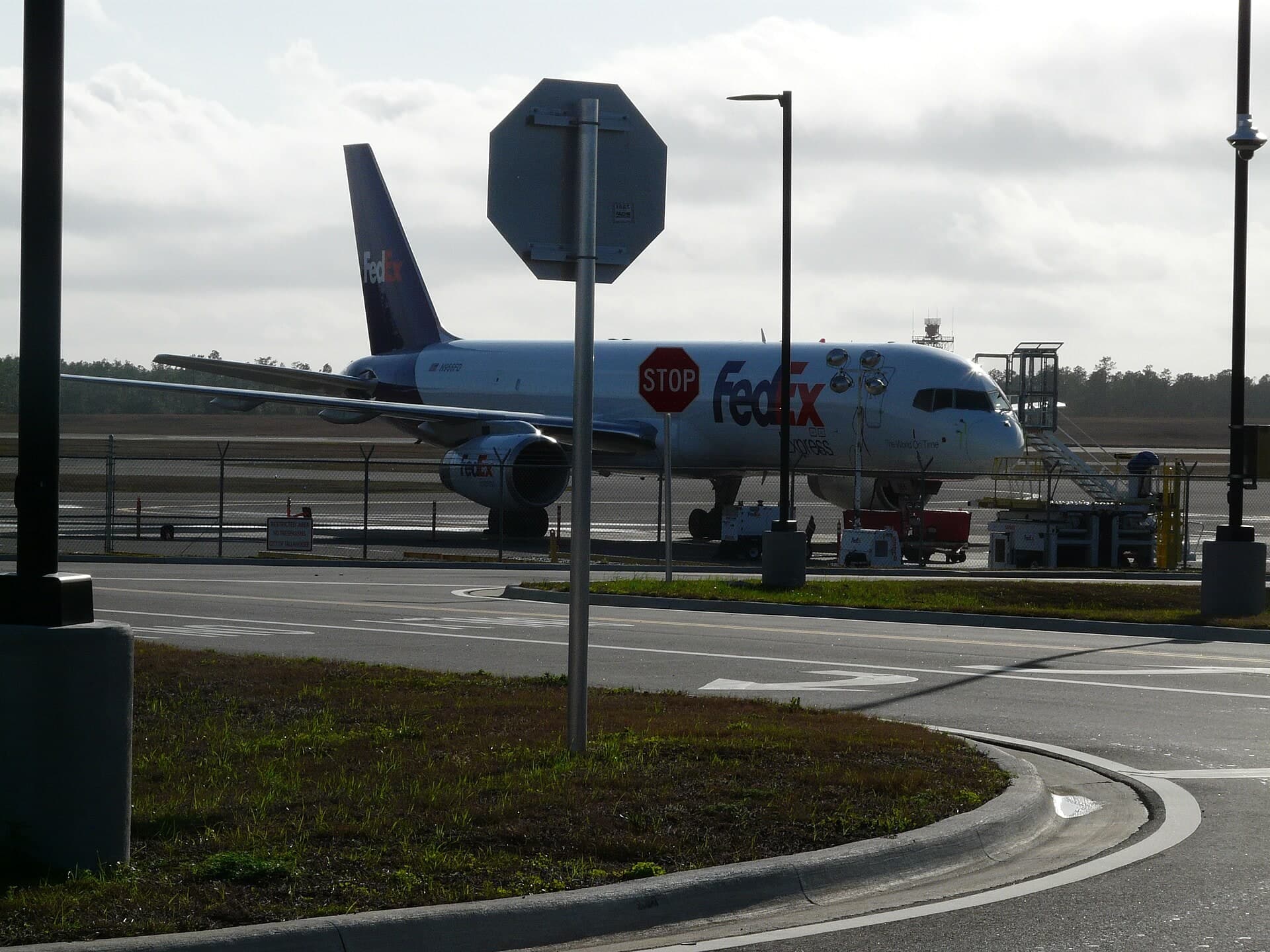 N956FD — Twin-engine aircraft