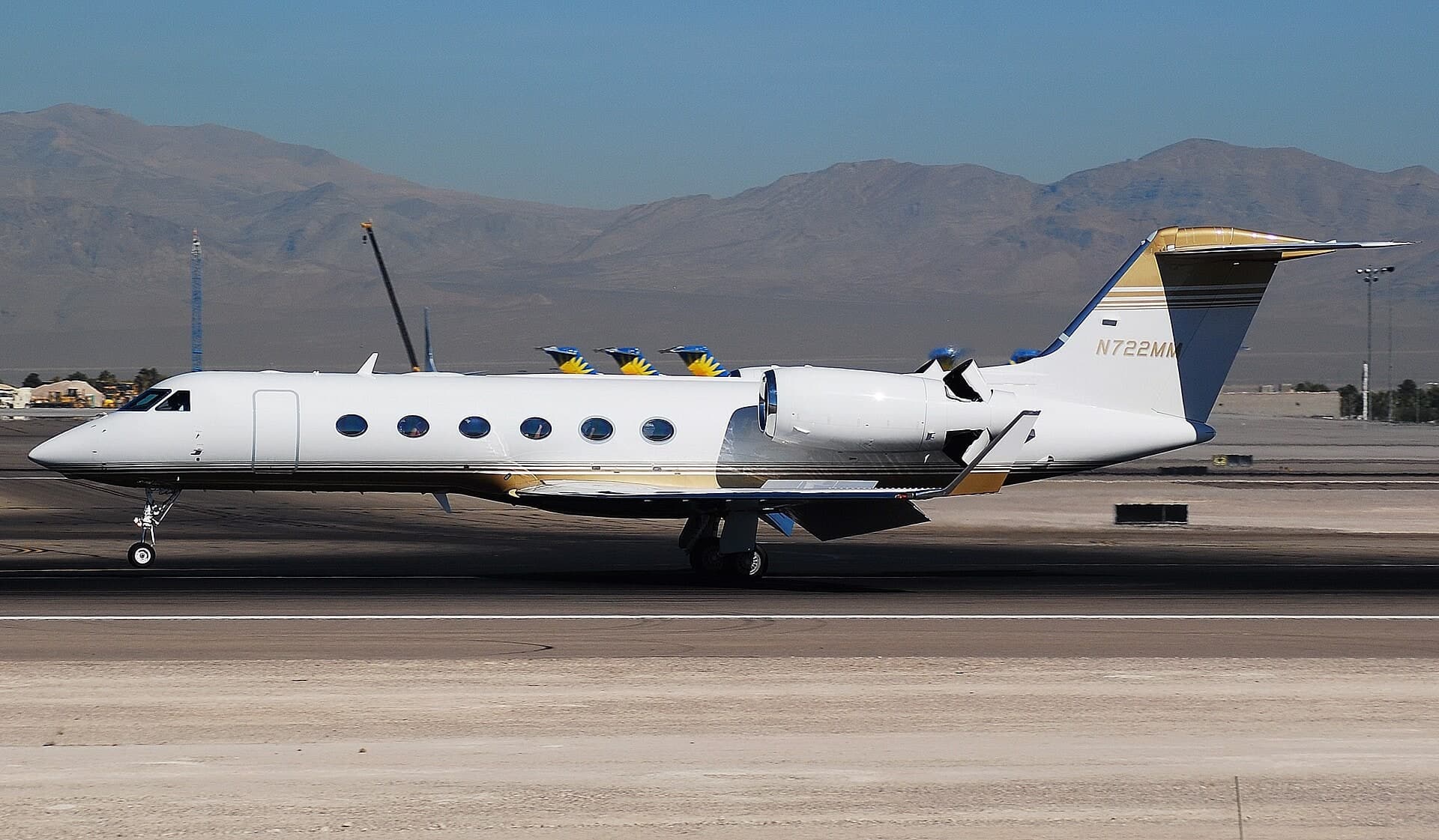 N722MM — Business jet