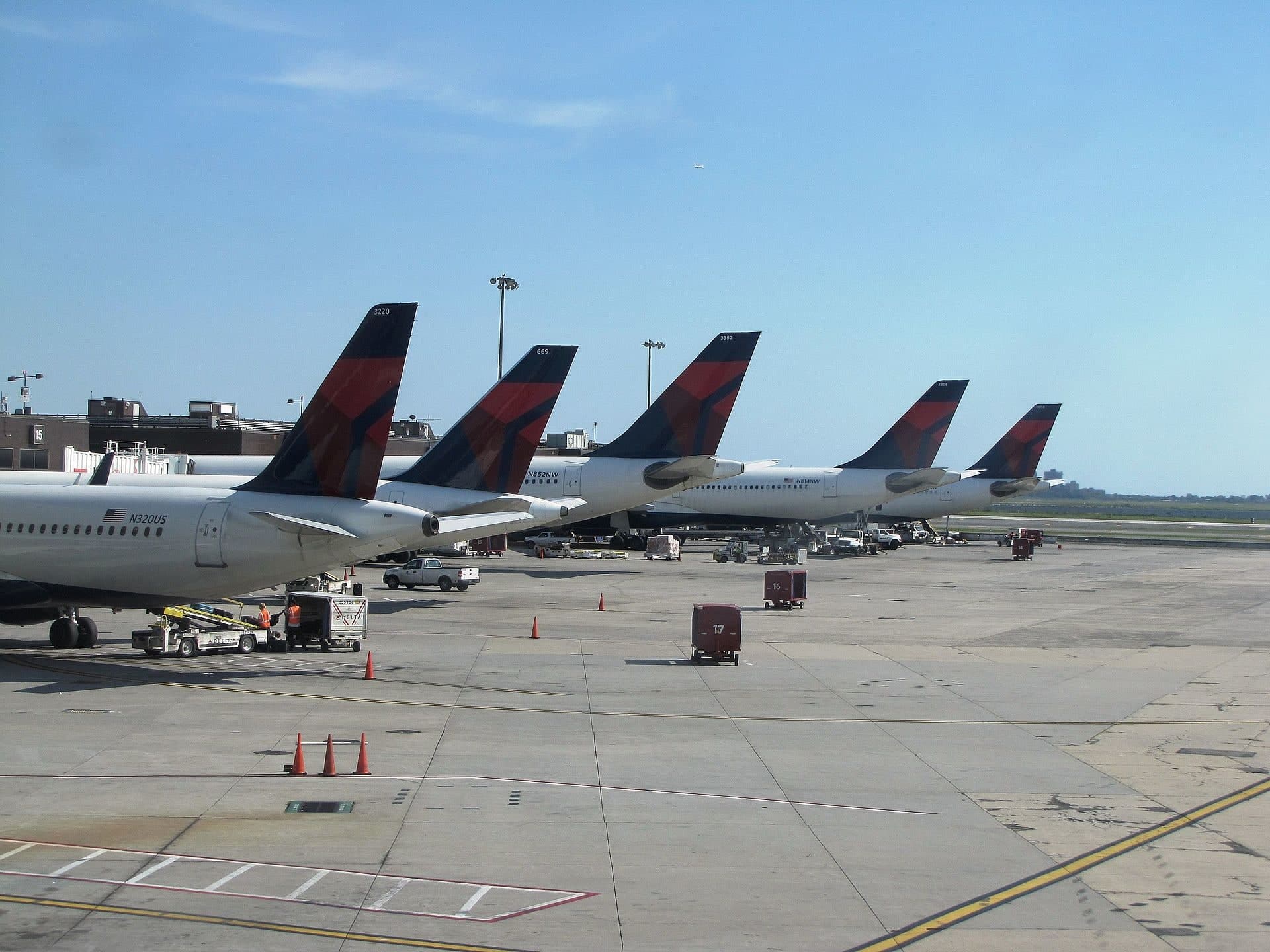 N320US — Aircraft
