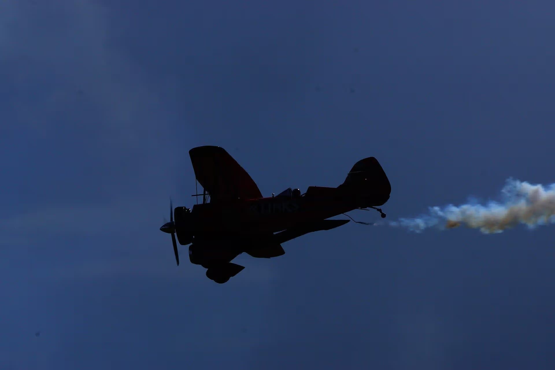 Unidentified — Single-engine aircraft