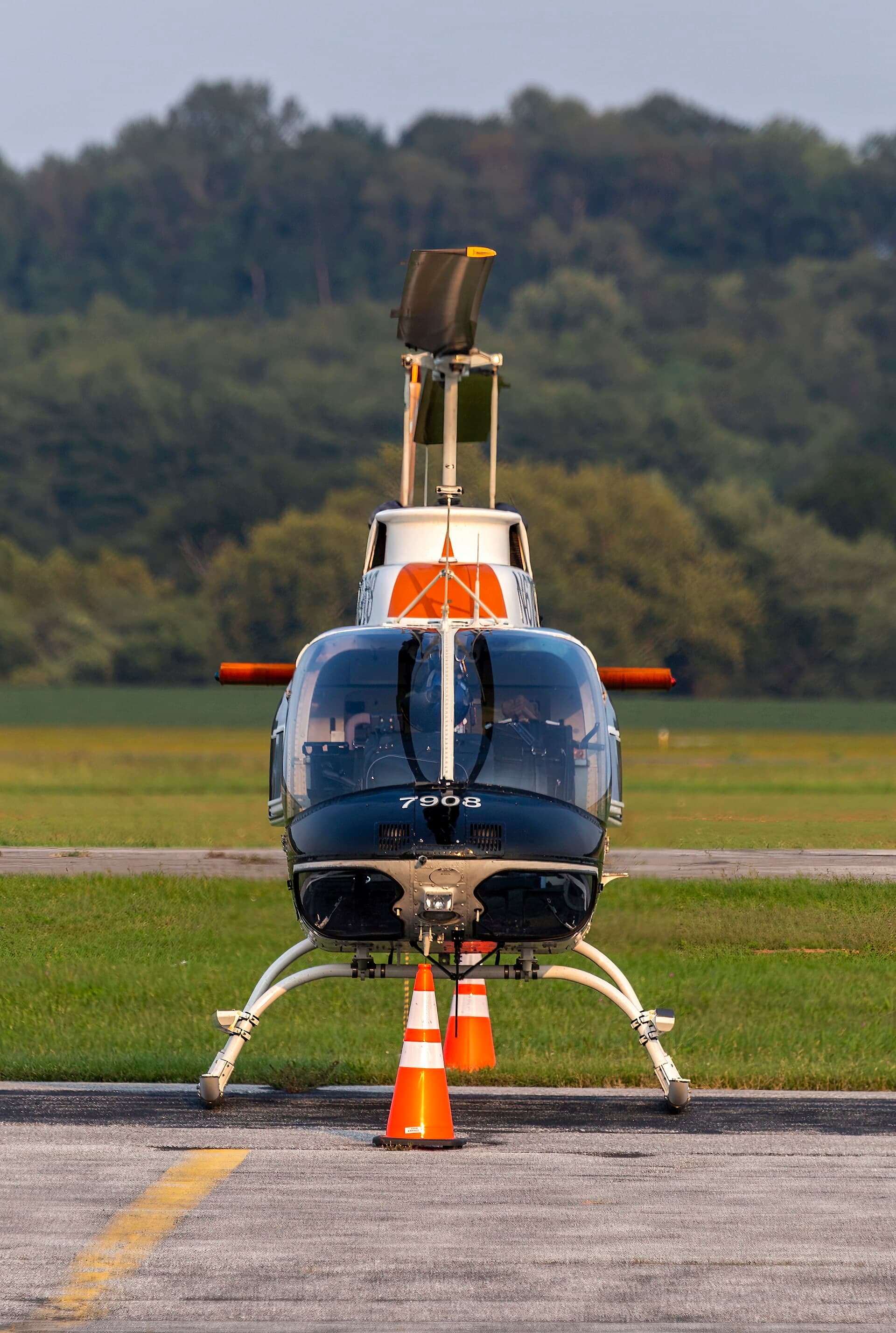 N67908 — Helicopter