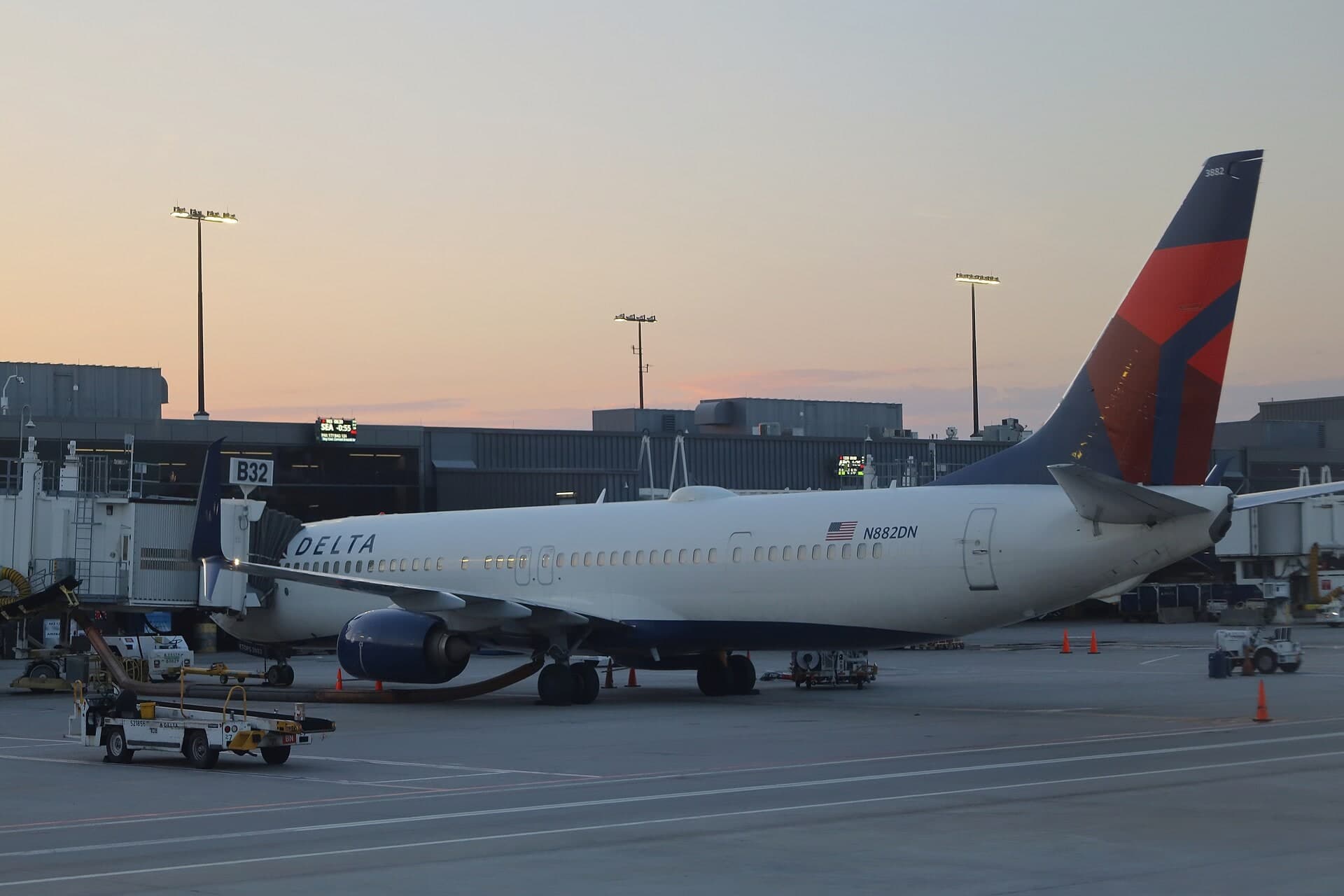 N882DN — Boeing