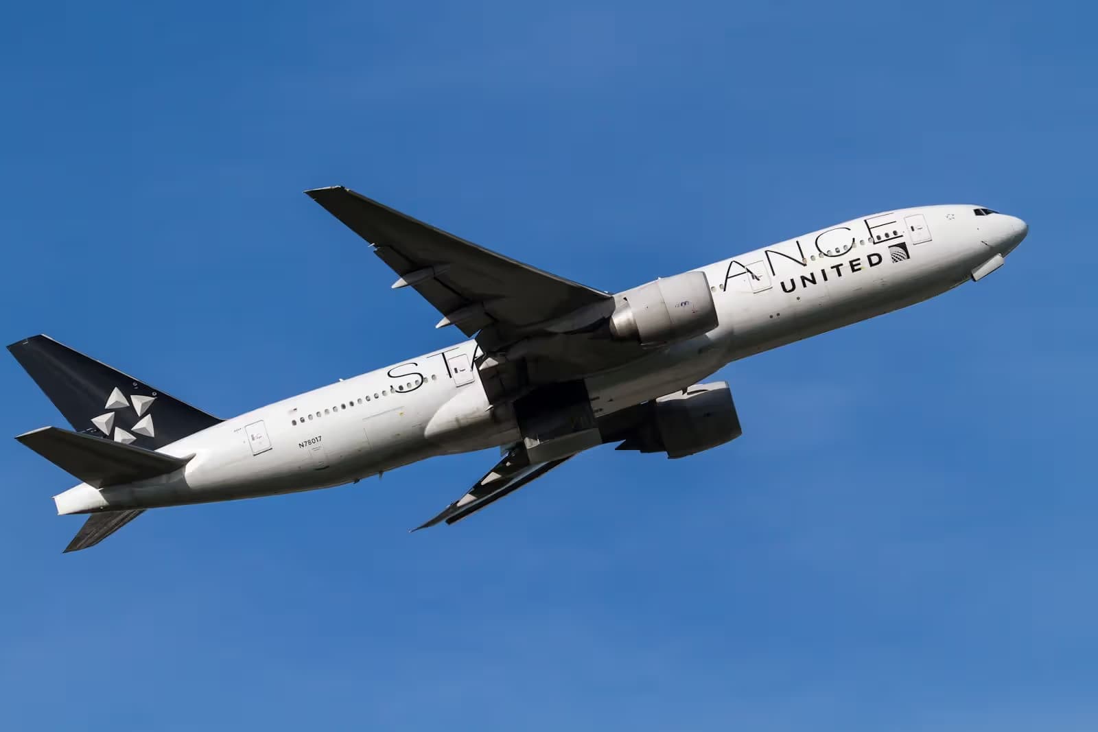 N78017 — Boeing
