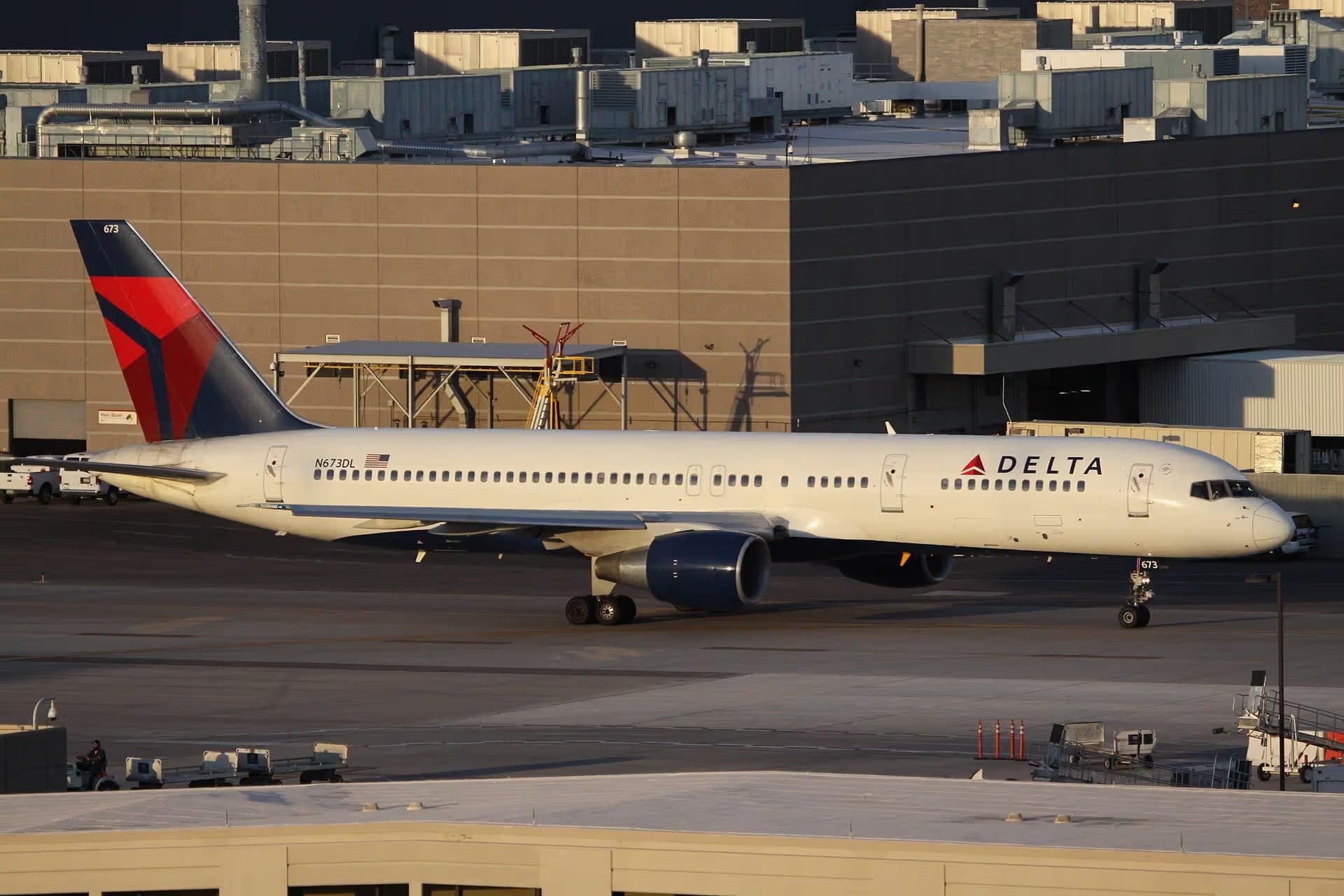 N673DL — Aircraft