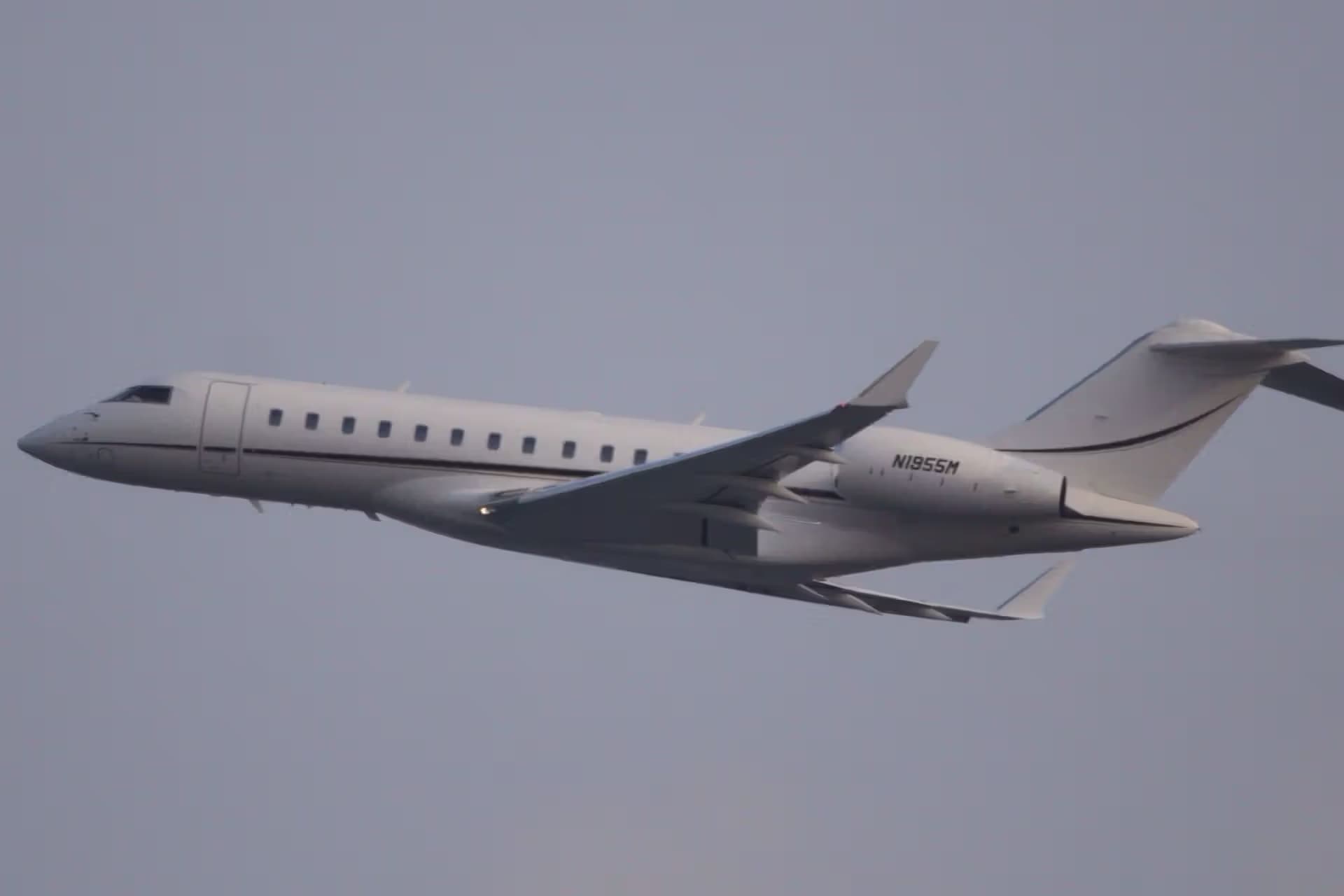 N1955M — Business jet