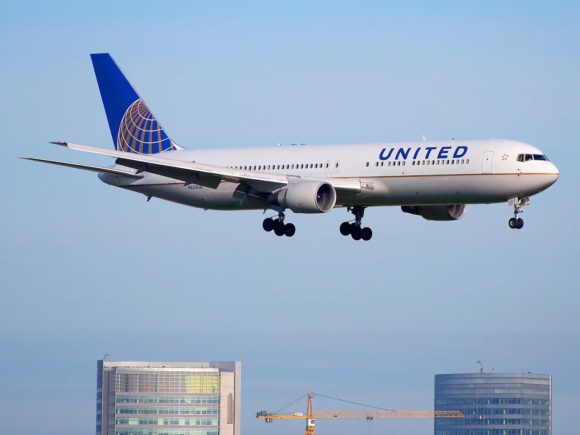 N654UA — Boeing