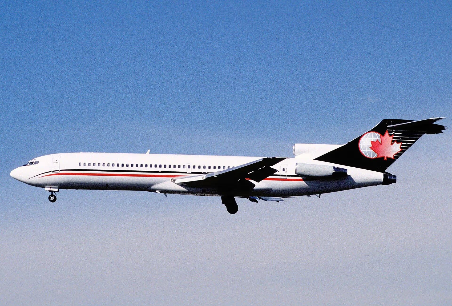 N104HR — Boeing