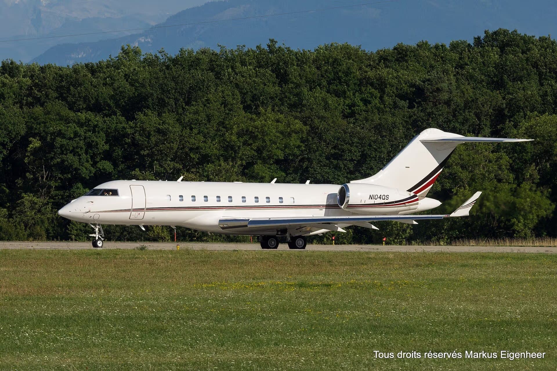 N104QS — Bombardier