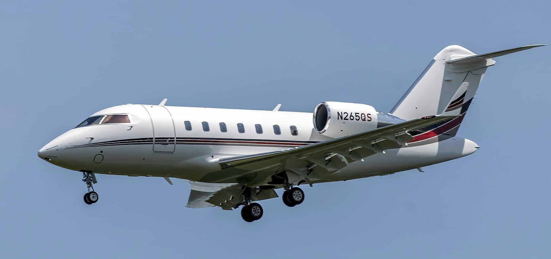 N265QS — Bombardier